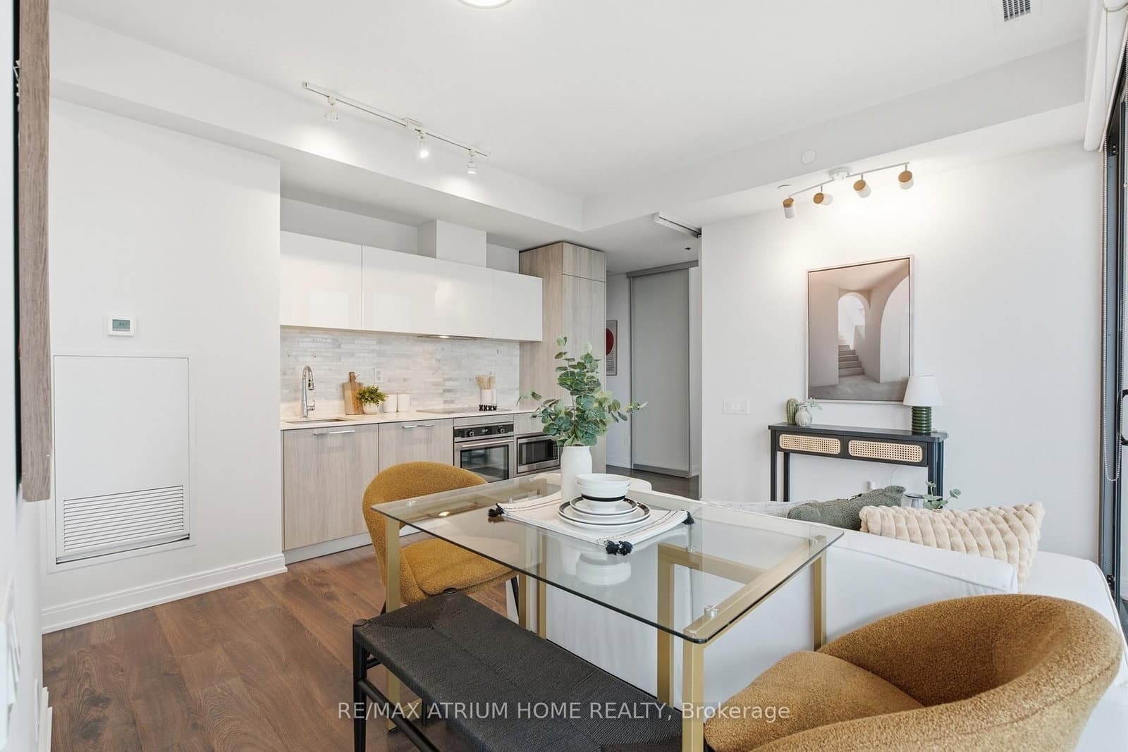 50 Charles Street E, Unit 4413 thumbnail 11