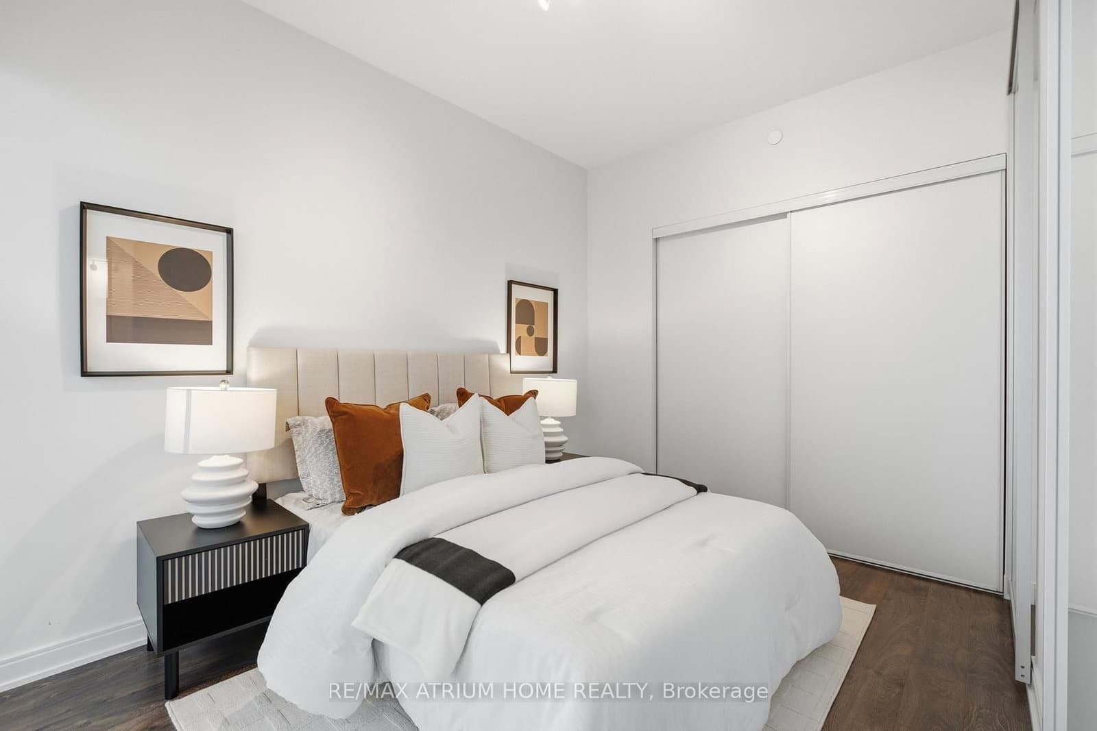 50 Charles Street E, Unit 4413 thumbnail 17