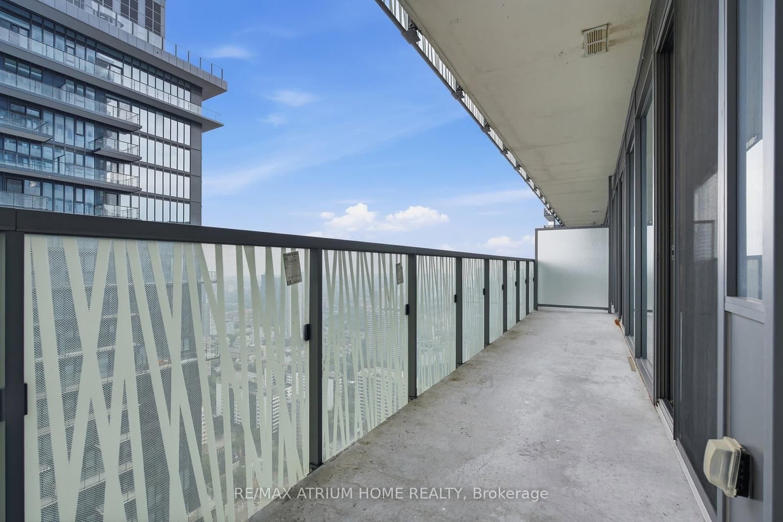 50 Charles Street E, Unit 4413 thumbnail 23