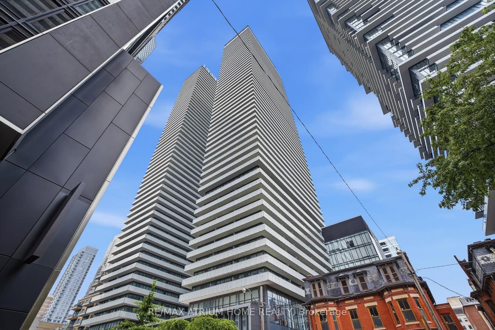 50 Charles Street E, Unit 4413 thumbnail 3