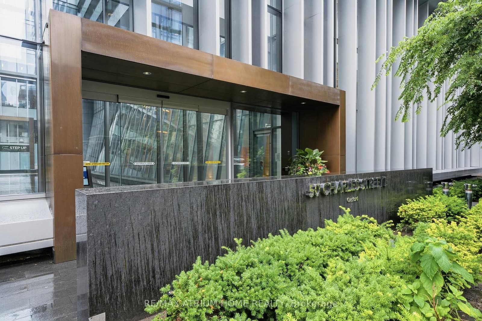 50 Charles Street E, Unit 4413 thumbnail 4