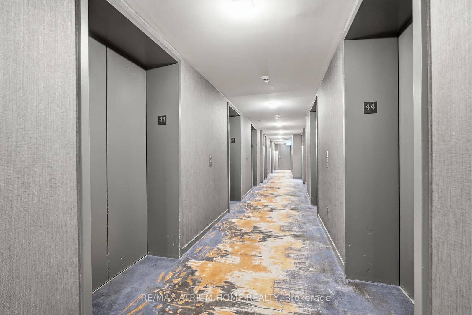 50 Charles Street E, Unit 4413 thumbnail 5
