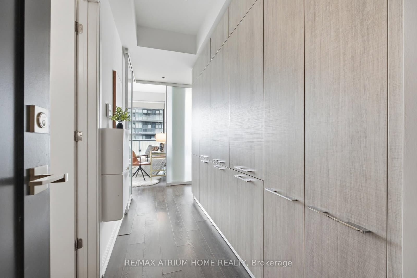 50 Charles Street E, Unit 4413 thumbnail 7