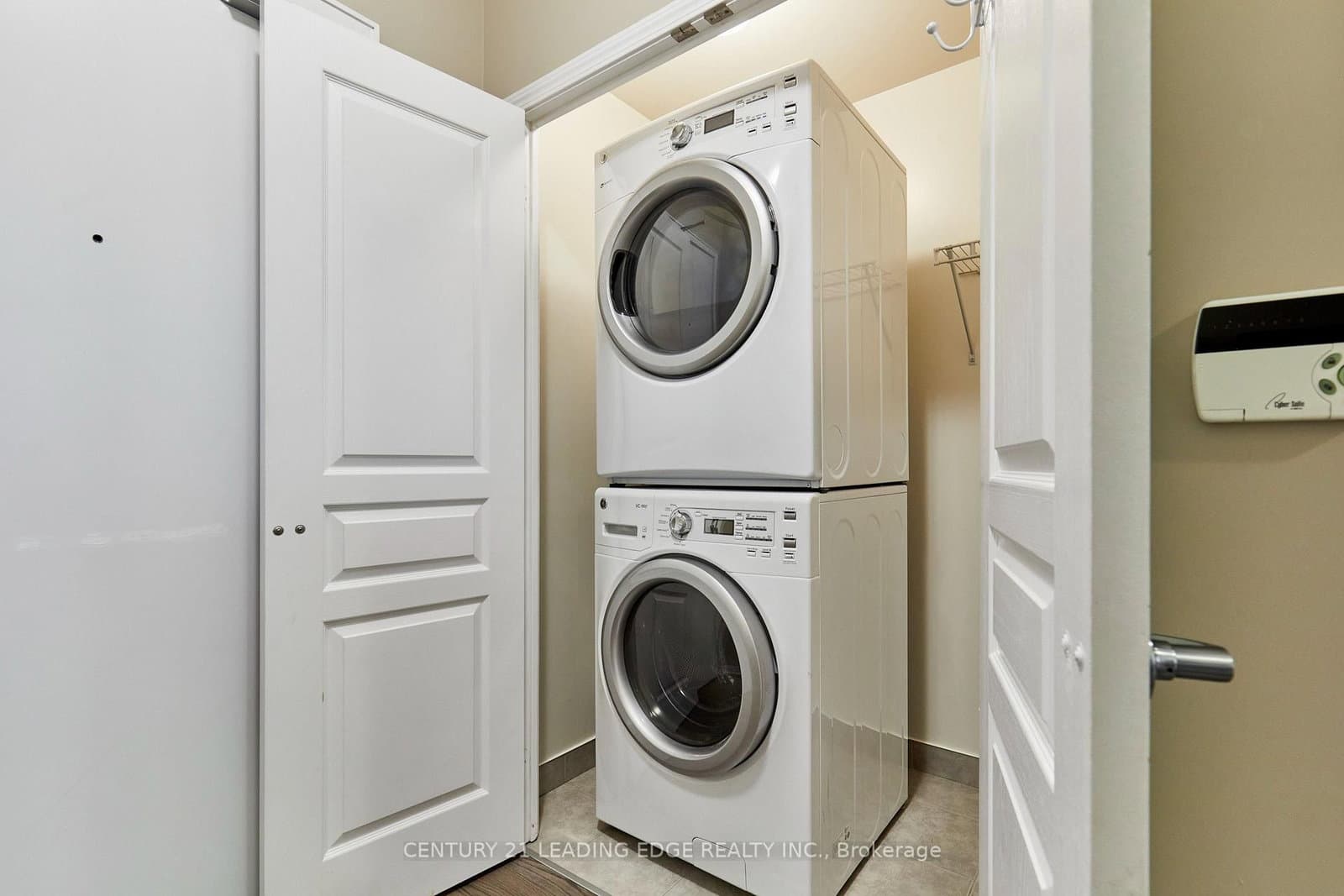 352 Front Street W, Unit PH08 thumbnail 3