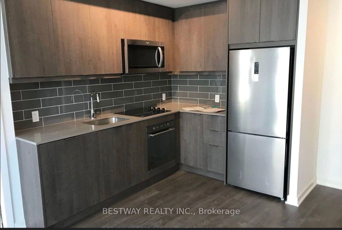 38 Forest Manor Road, Unit 404 thumbnail 5