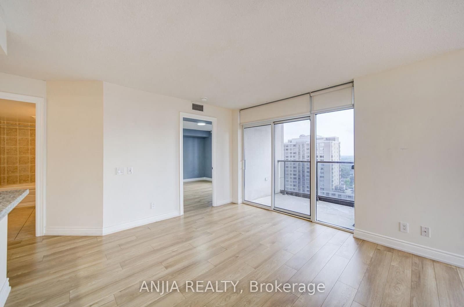 10 Northtown Way, Unit 1811 thumbnail 11