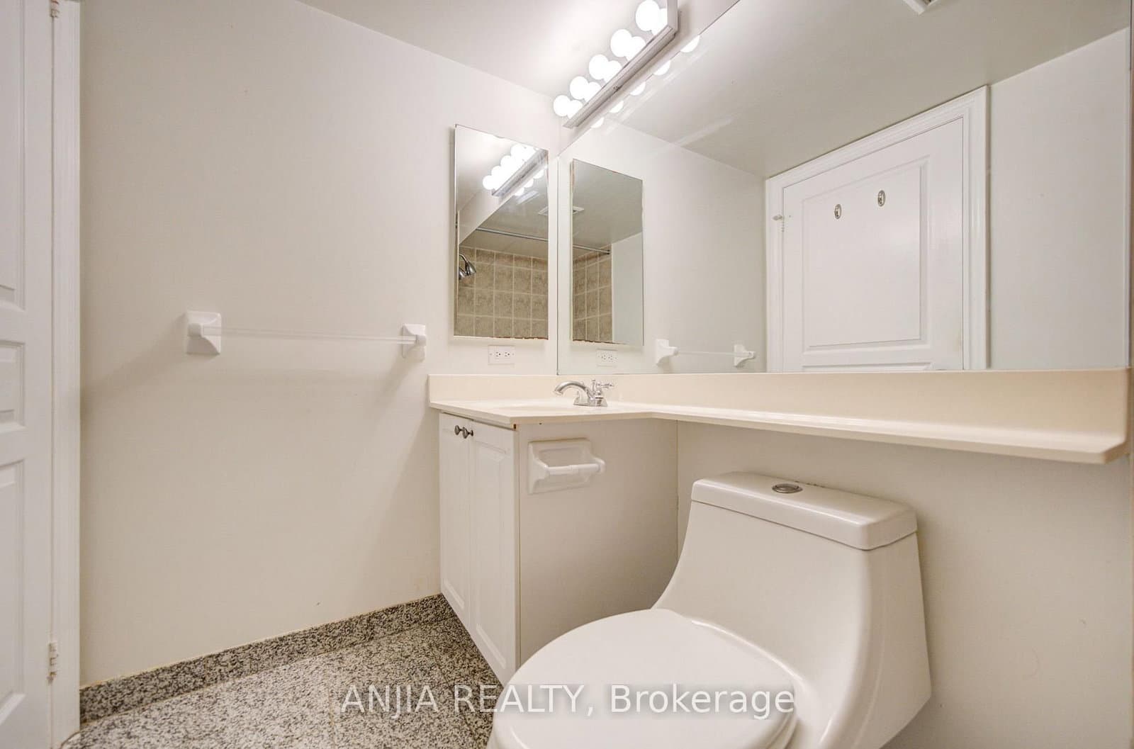 10 Northtown Way, Unit 1811 thumbnail 22