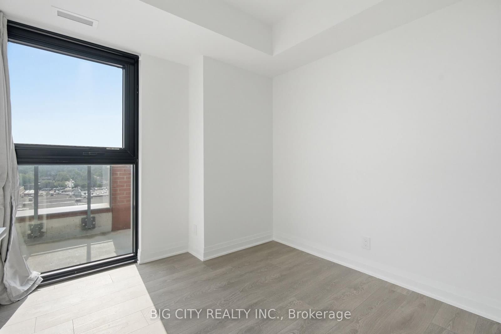 25 Frederick Todd Way, Unit 904 thumbnail 7
