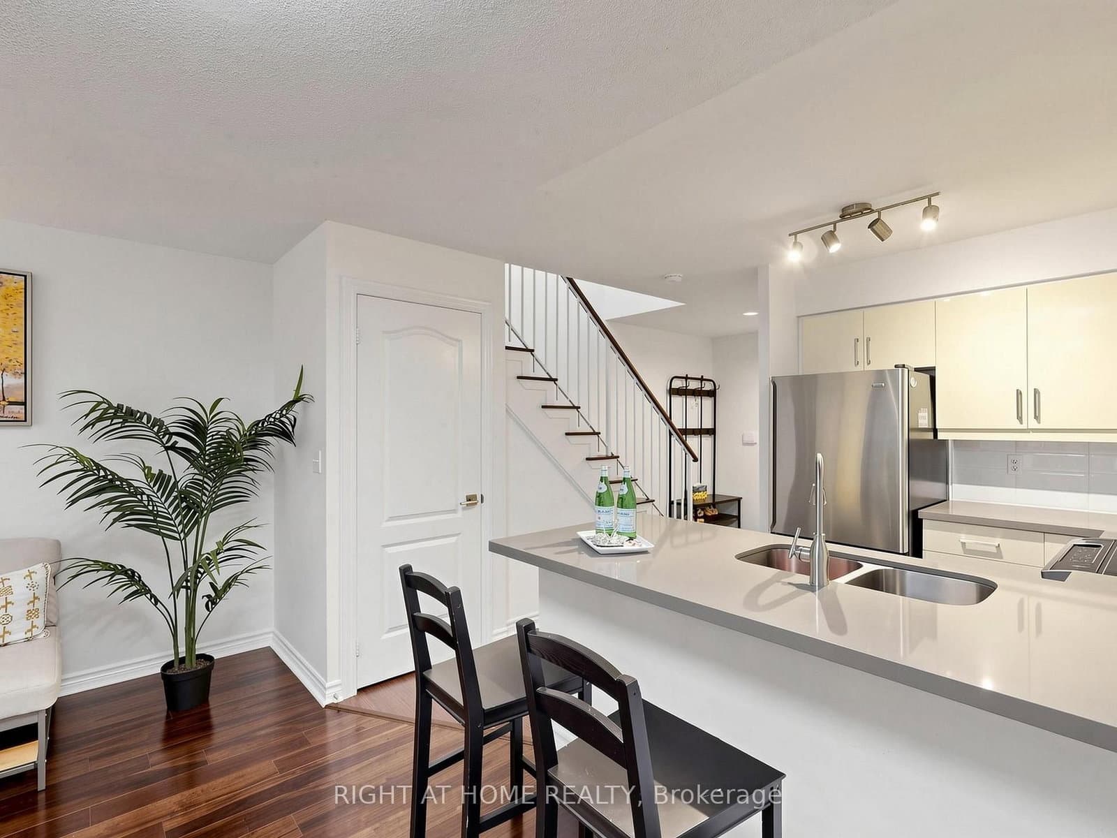 30 Hayden Street, Unit 404 thumbnail 11
