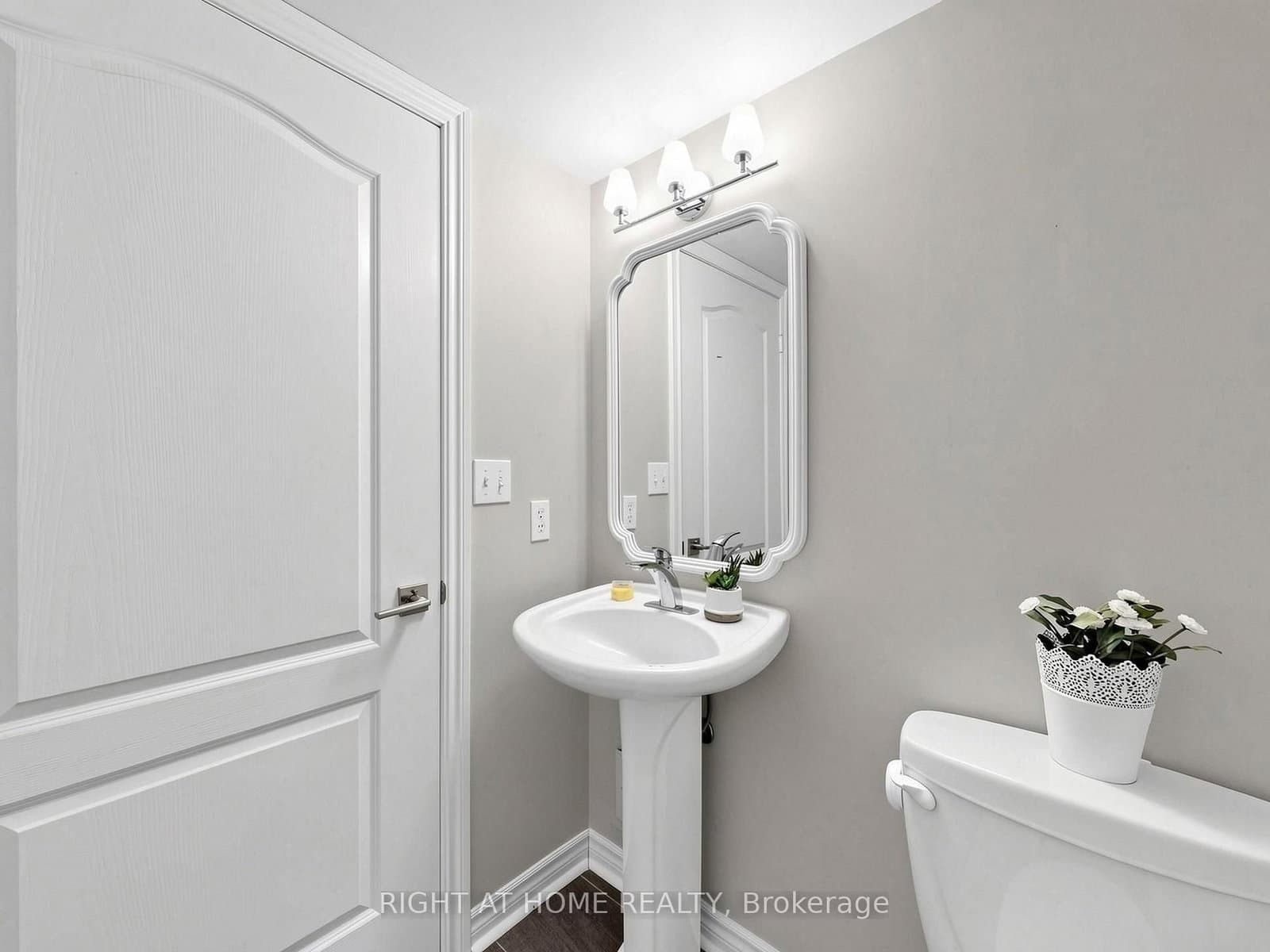 30 Hayden Street, Unit 404 thumbnail 15