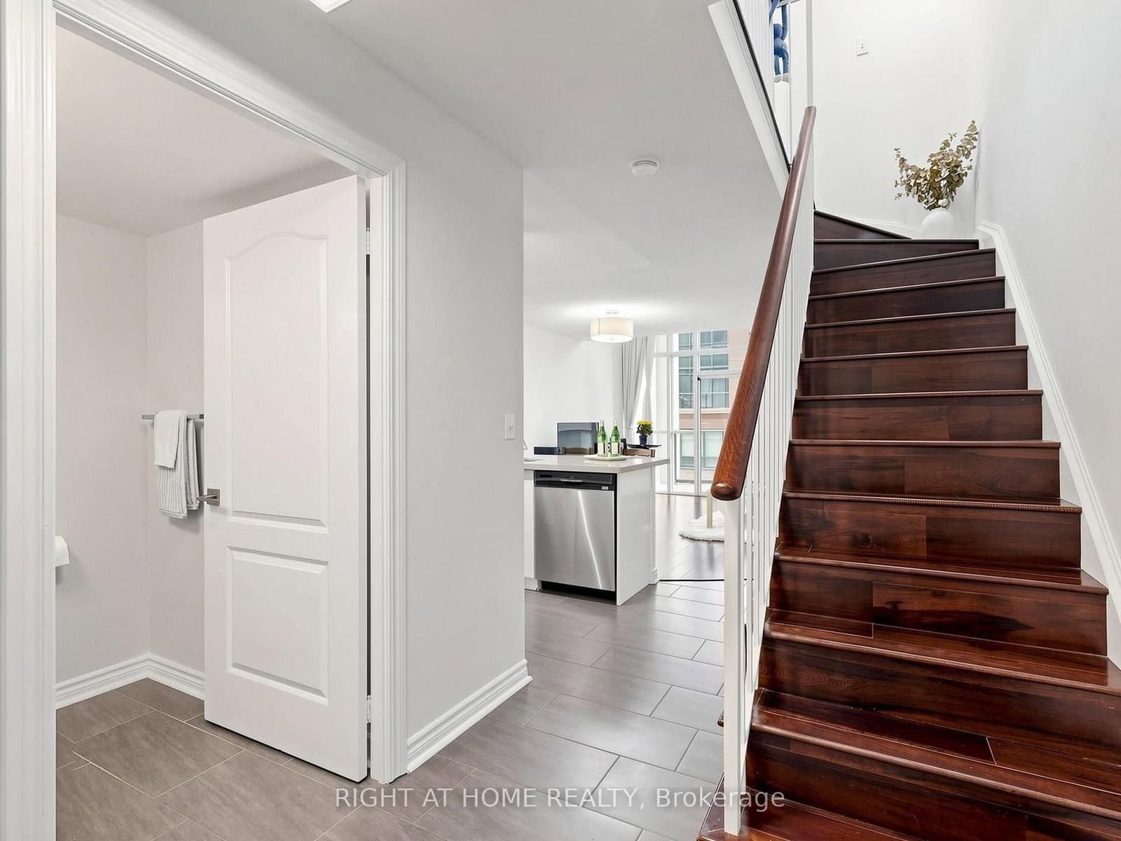 30 Hayden Street, Unit 404 thumbnail 17