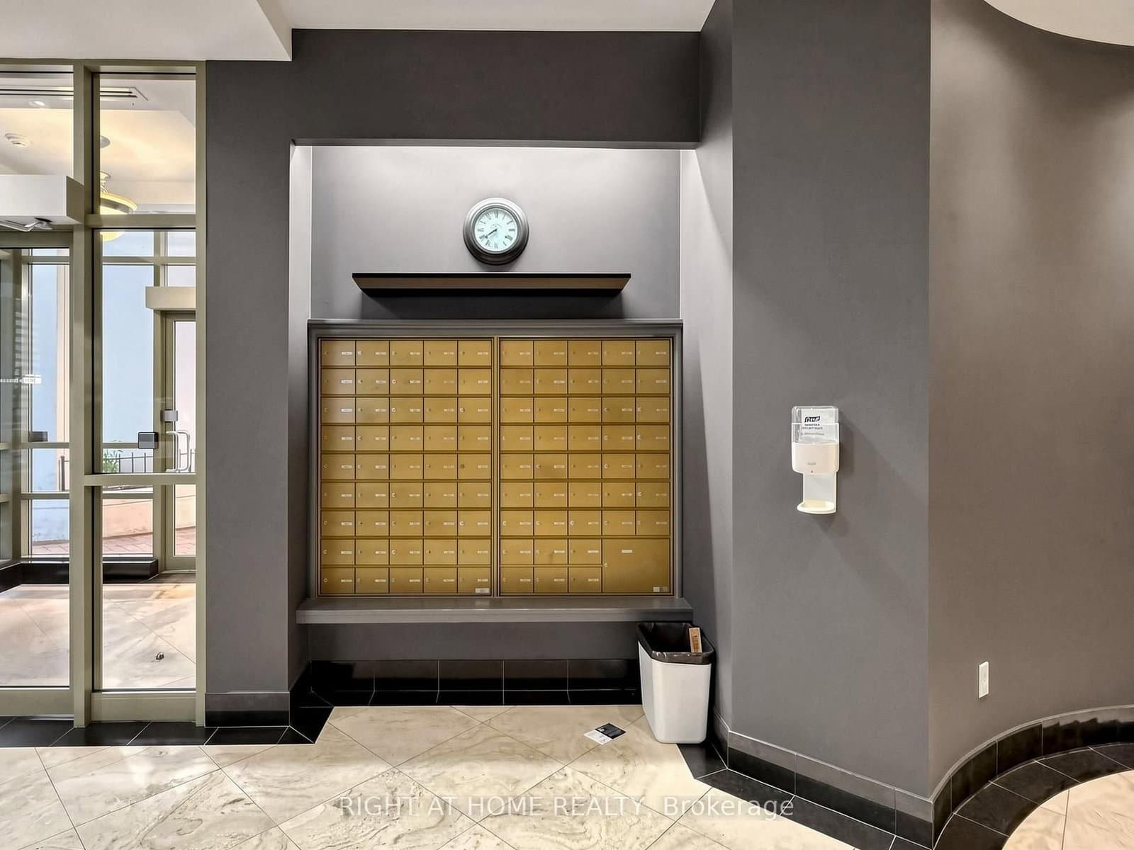 30 Hayden Street, Unit 404 thumbnail 5