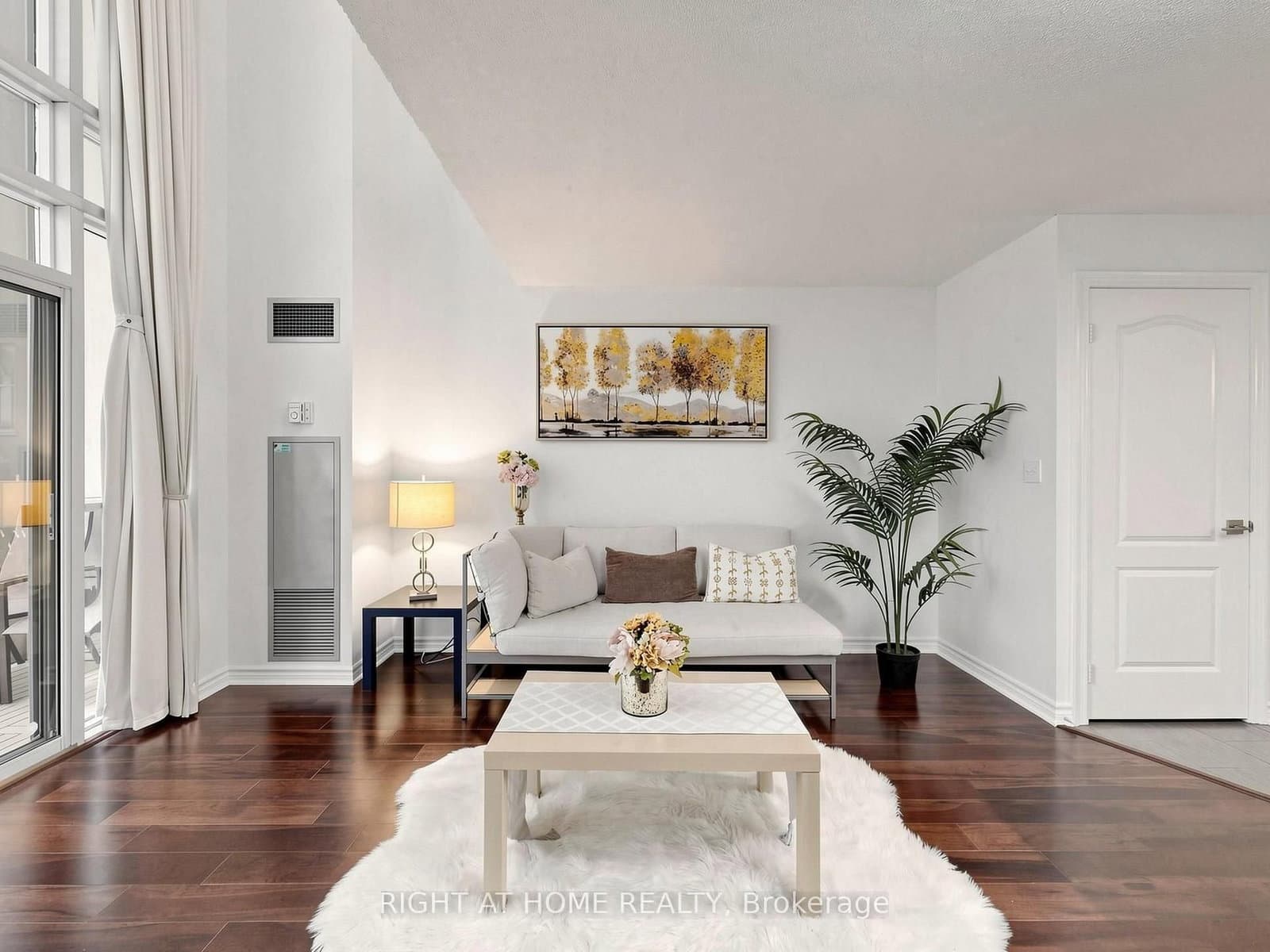 30 Hayden Street, Unit 404 thumbnail 9