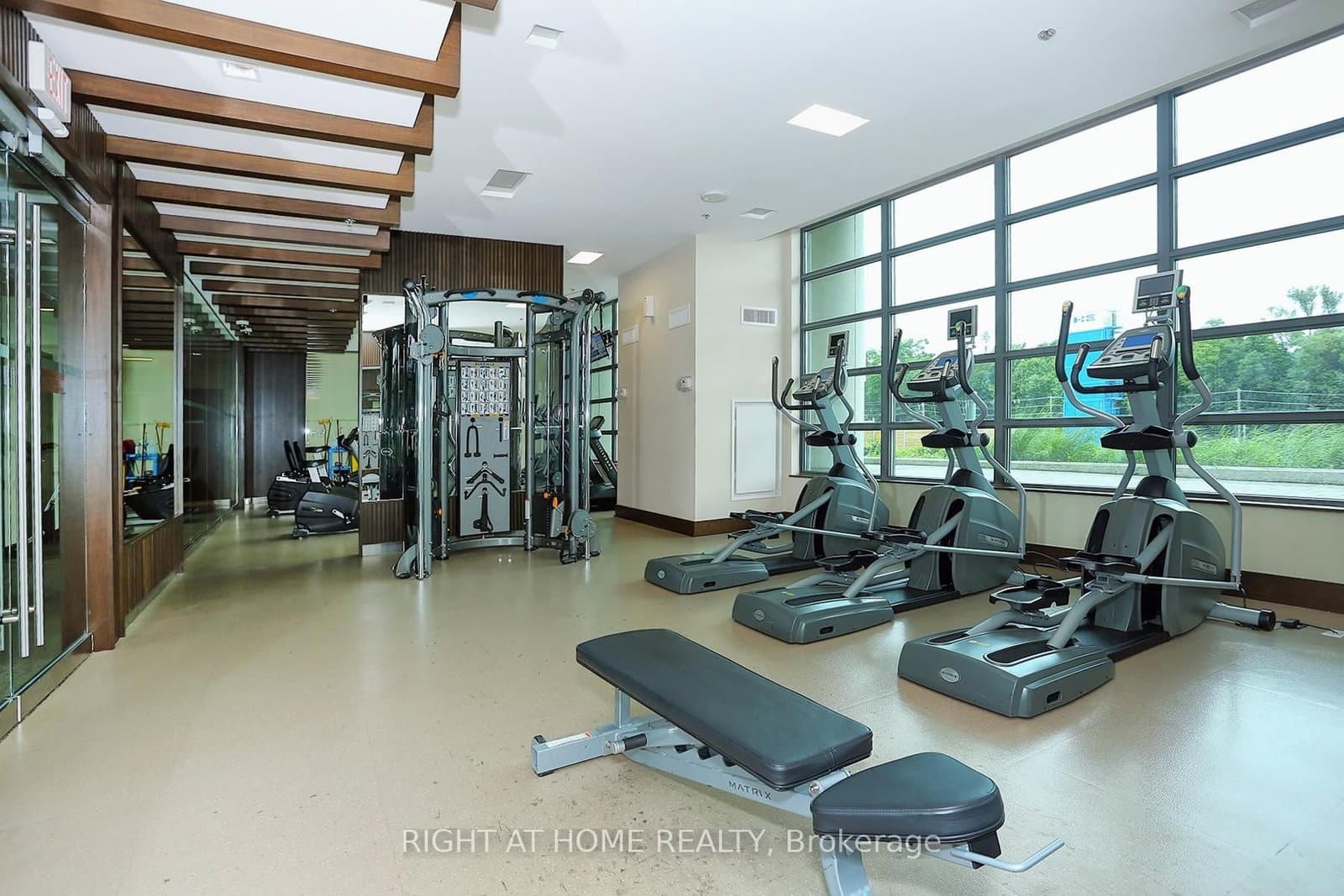 35 Brian Peck Crescent, Unit 303 thumbnail 6