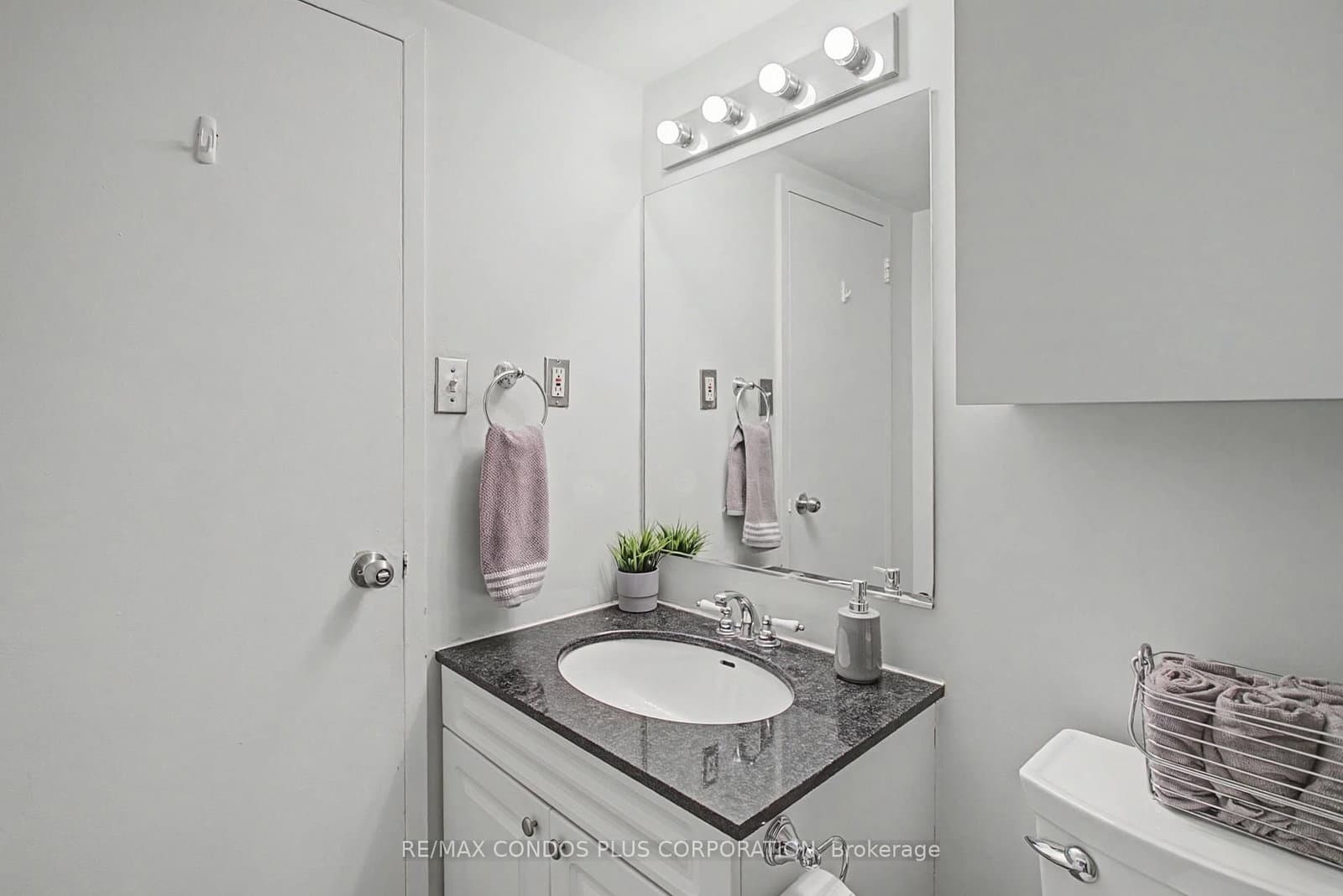 5949 Yonge Street, Unit 208 thumbnail 29