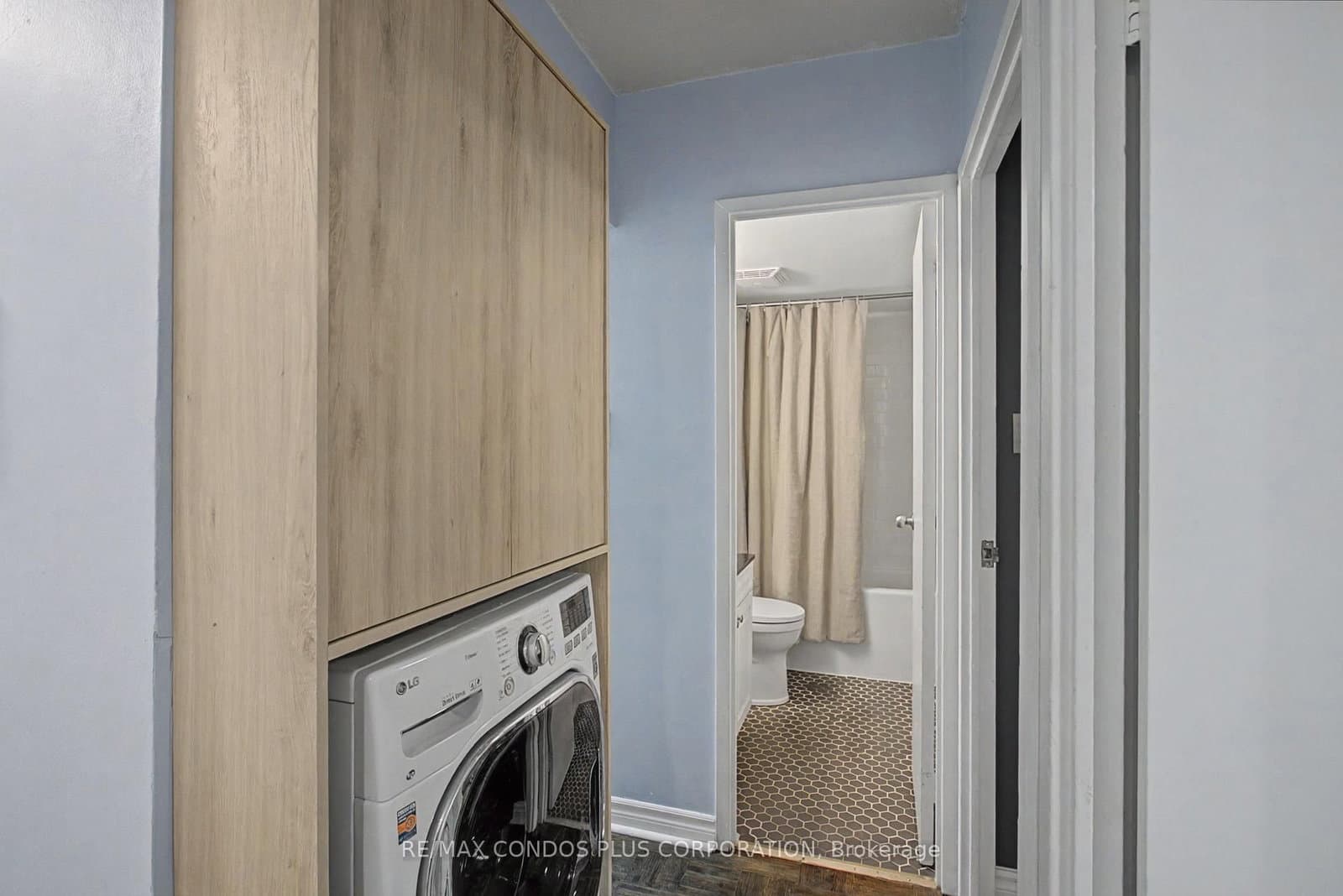 5949 Yonge Street, Unit 208 thumbnail 32