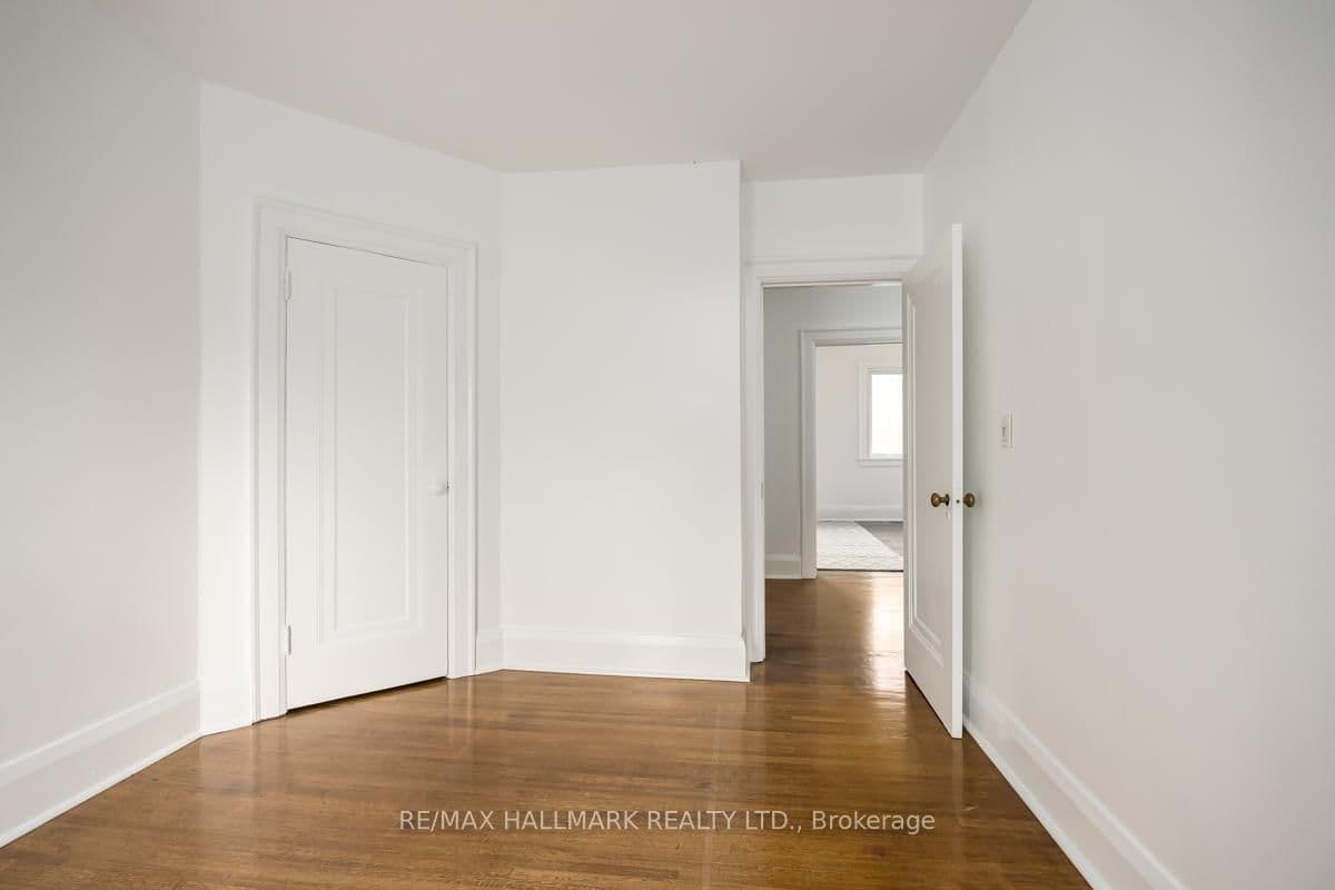 167 Welland Avenue thumbnail 18