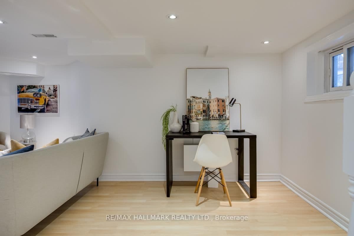 167 Welland Avenue thumbnail 23