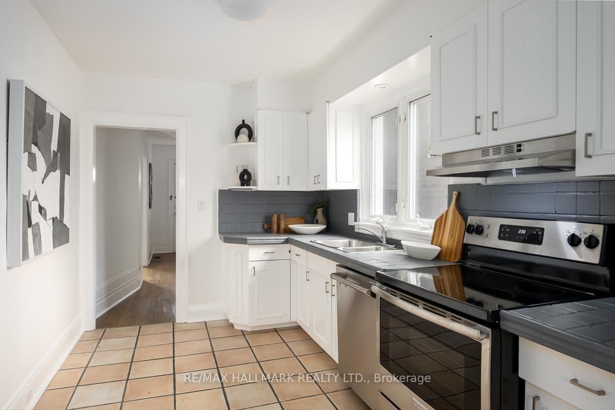 167 Welland Avenue thumbnail 9