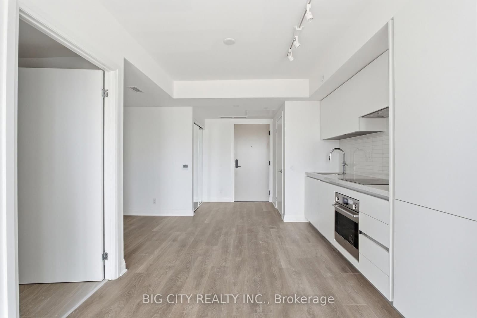 25 Frederick Todd Way, Unit 1109 thumbnail 5
