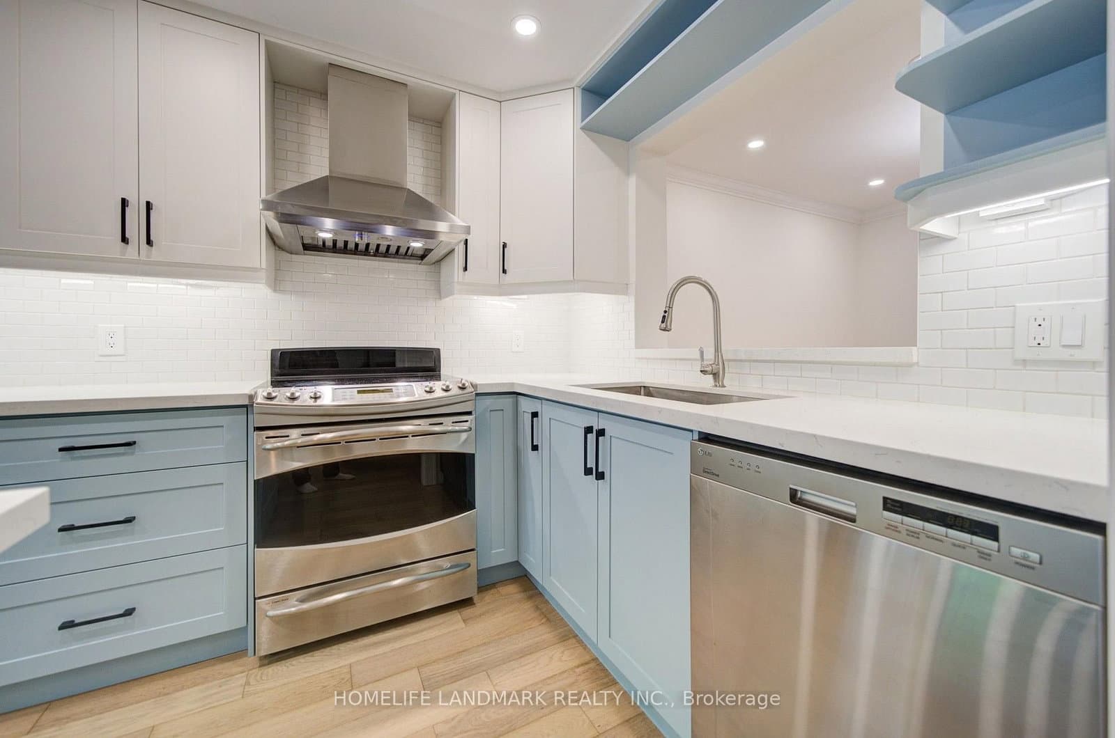 5418 Yonge Street, Unit 106 thumbnail 12