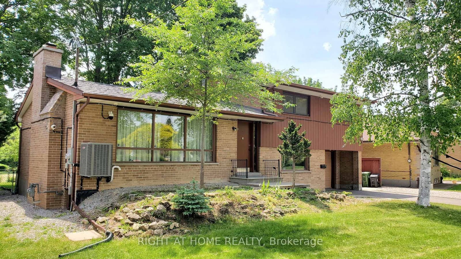 169 Yorkview Drive, Unit 1 - Image 1