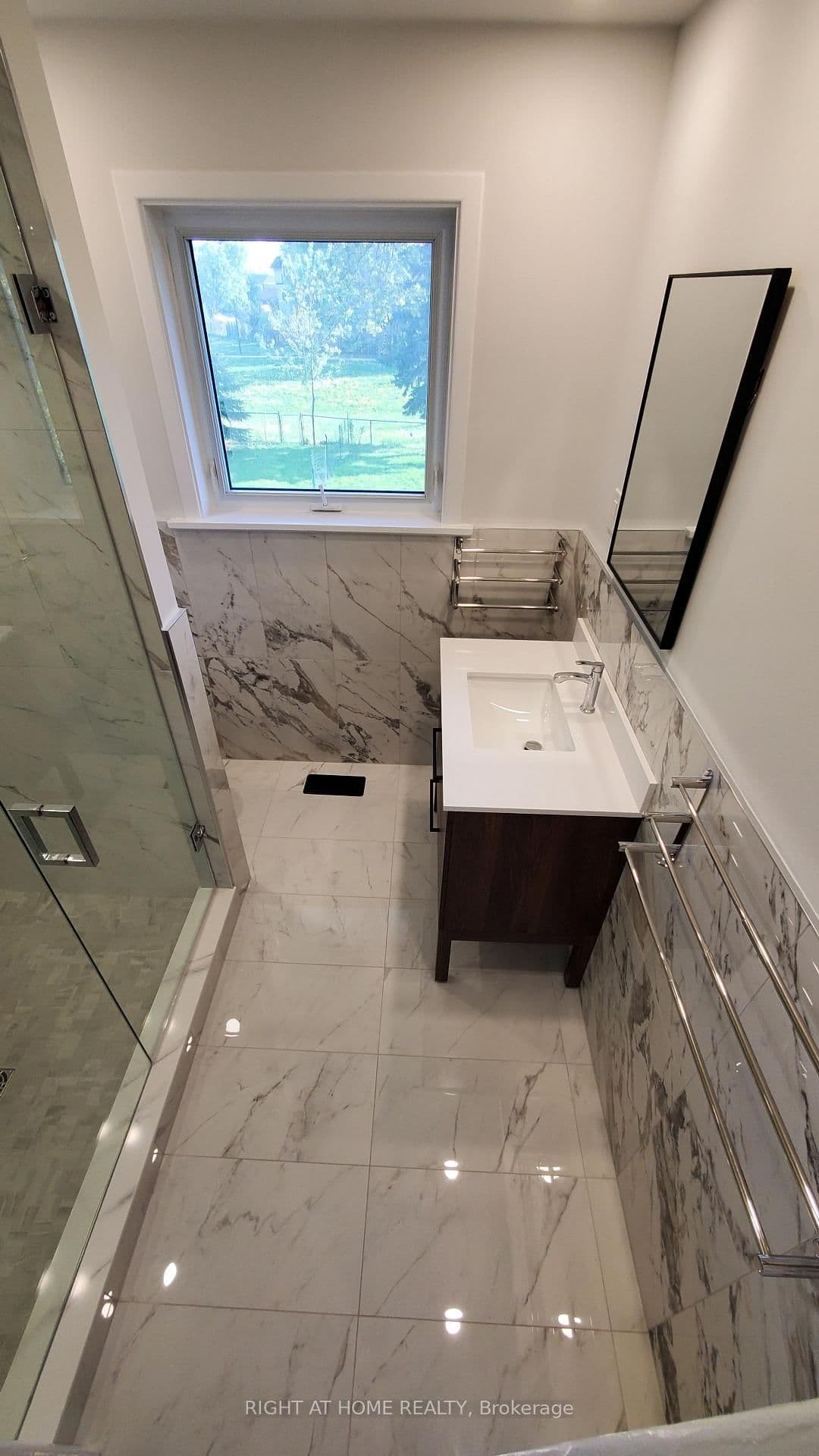 169 Yorkview Drive, Unit 1 thumbnail 14