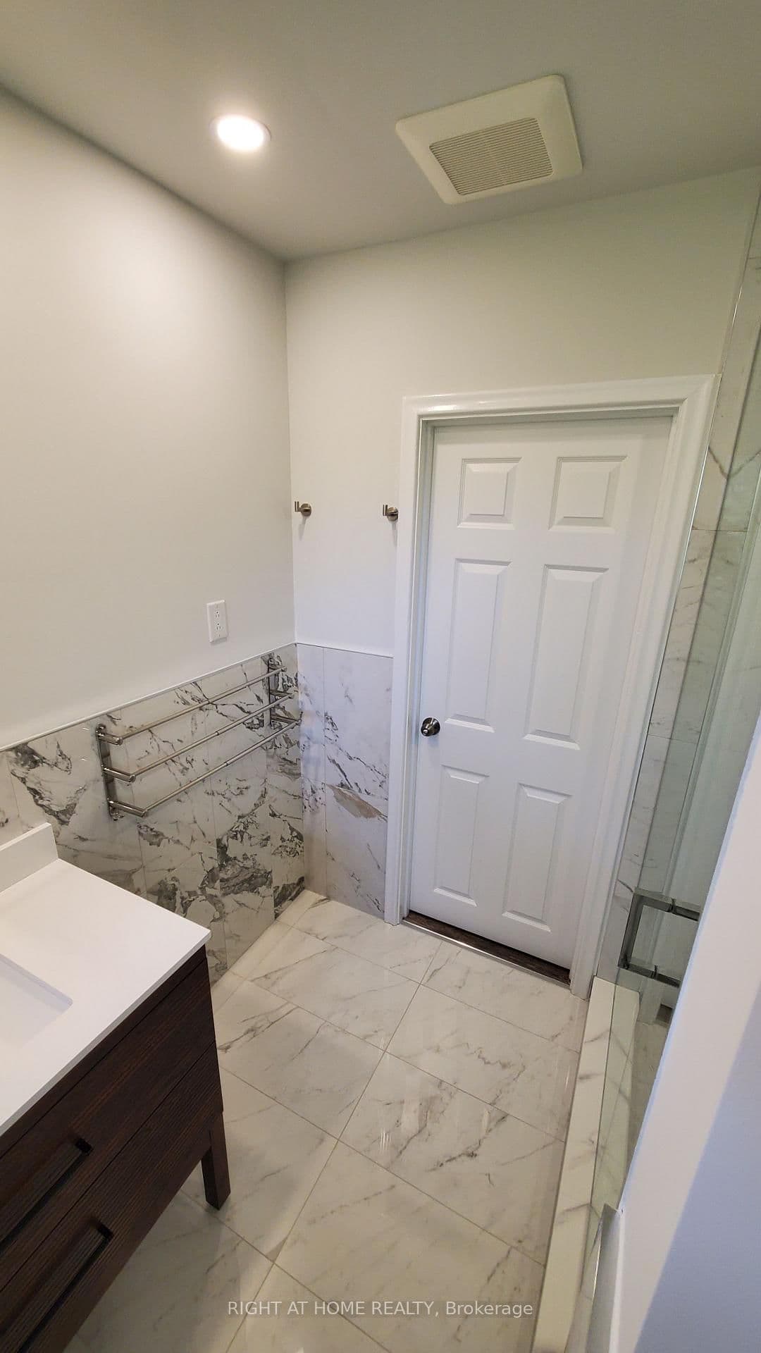 169 Yorkview Drive, Unit 1 thumbnail 16