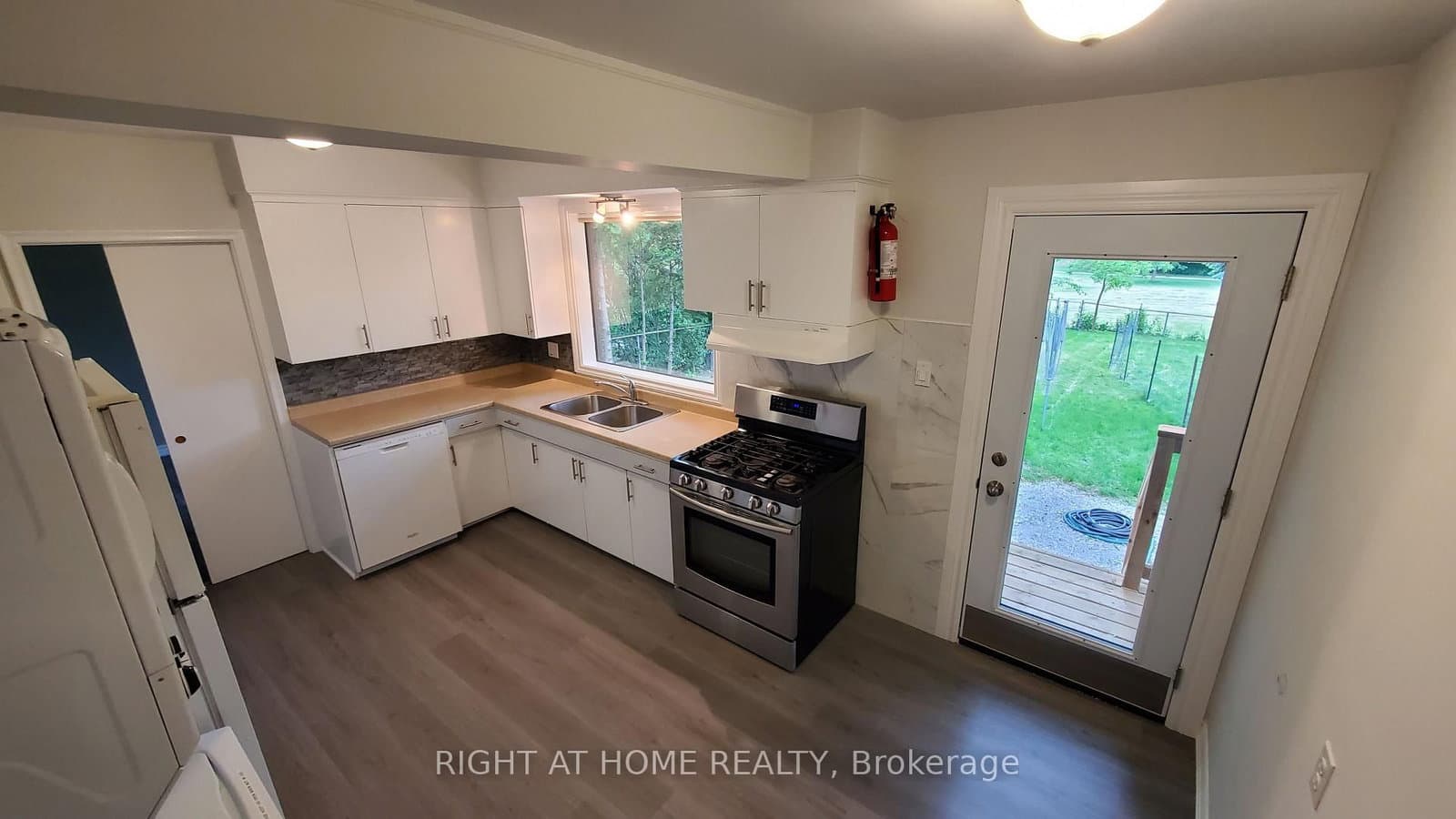 169 Yorkview Drive, Unit 1 thumbnail 8