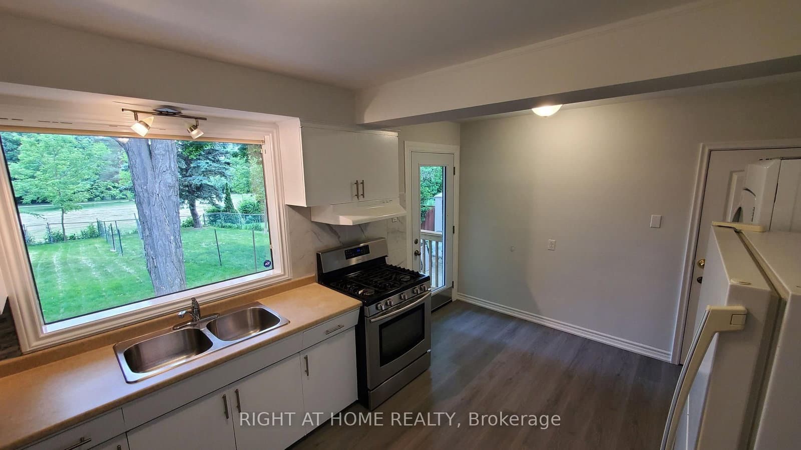 169 Yorkview Drive, Unit 1 thumbnail 9