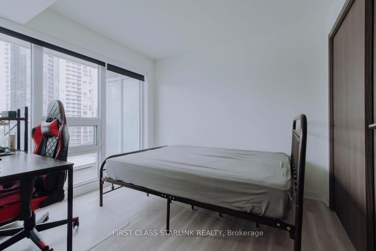 17 Bathurst Street, Unit 1609 thumbnail 5