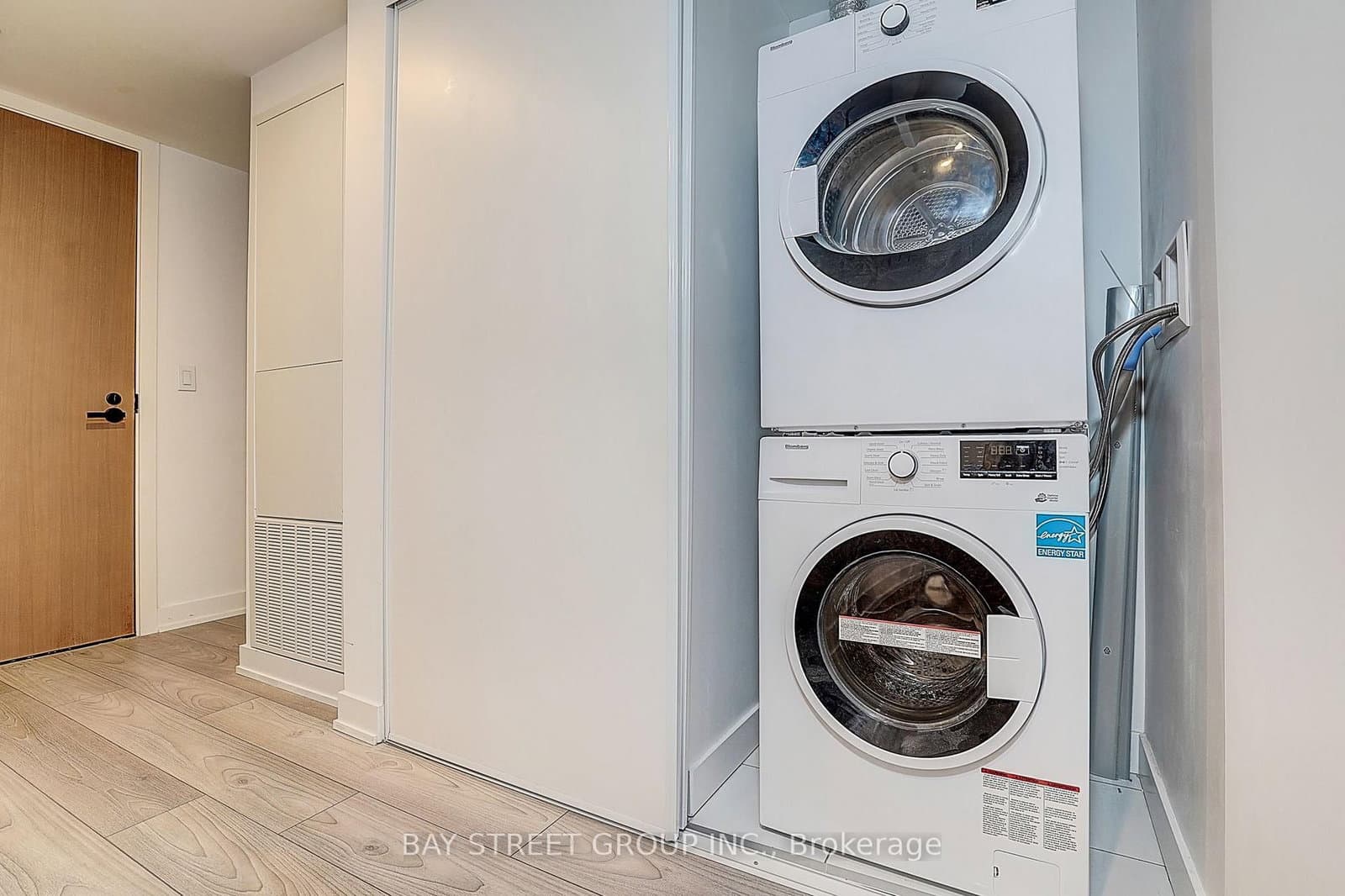 8 Tippet Road, Unit 431 thumbnail 16