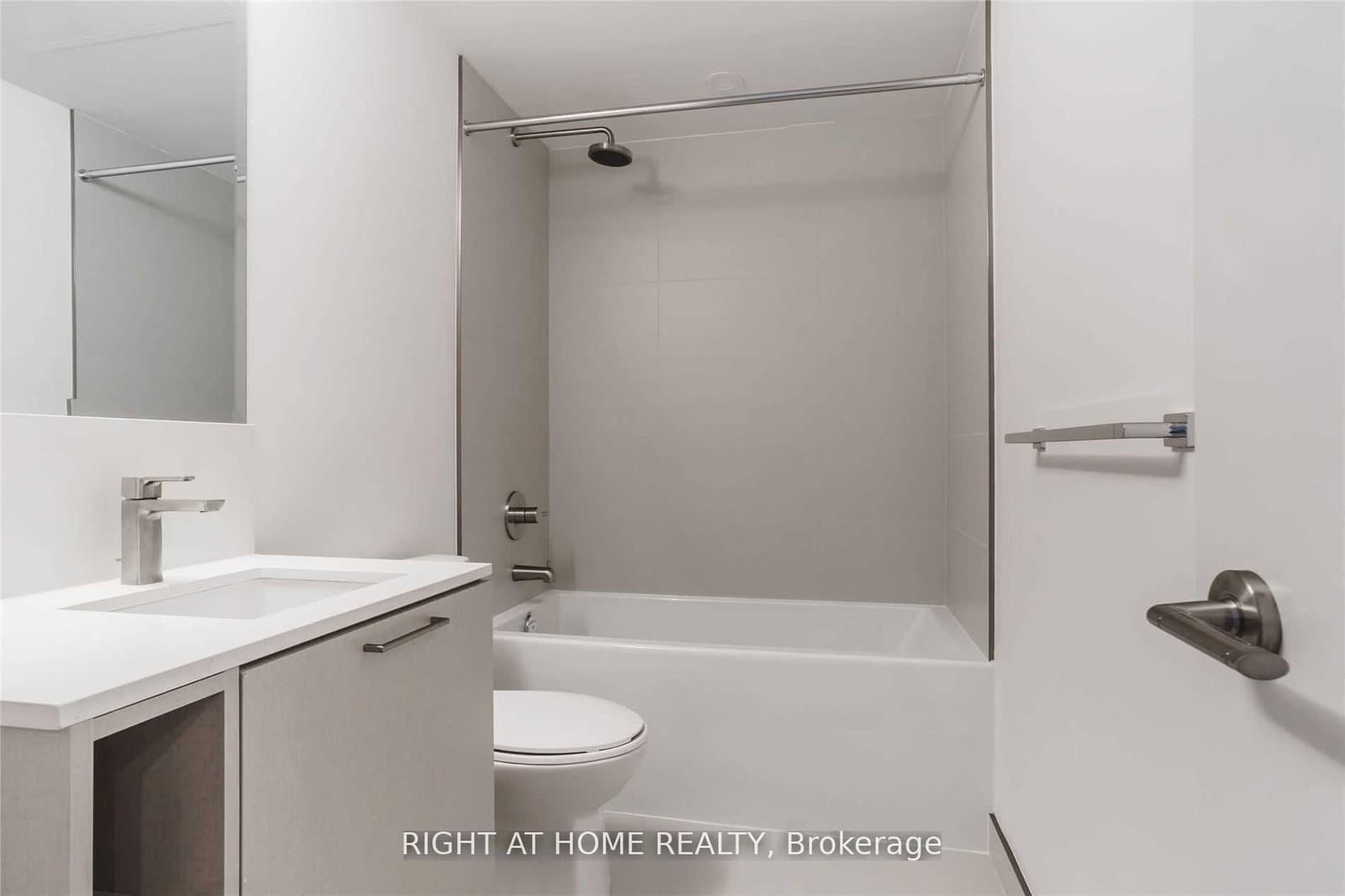 19 Western Battery Road, Unit 2616 thumbnail 11