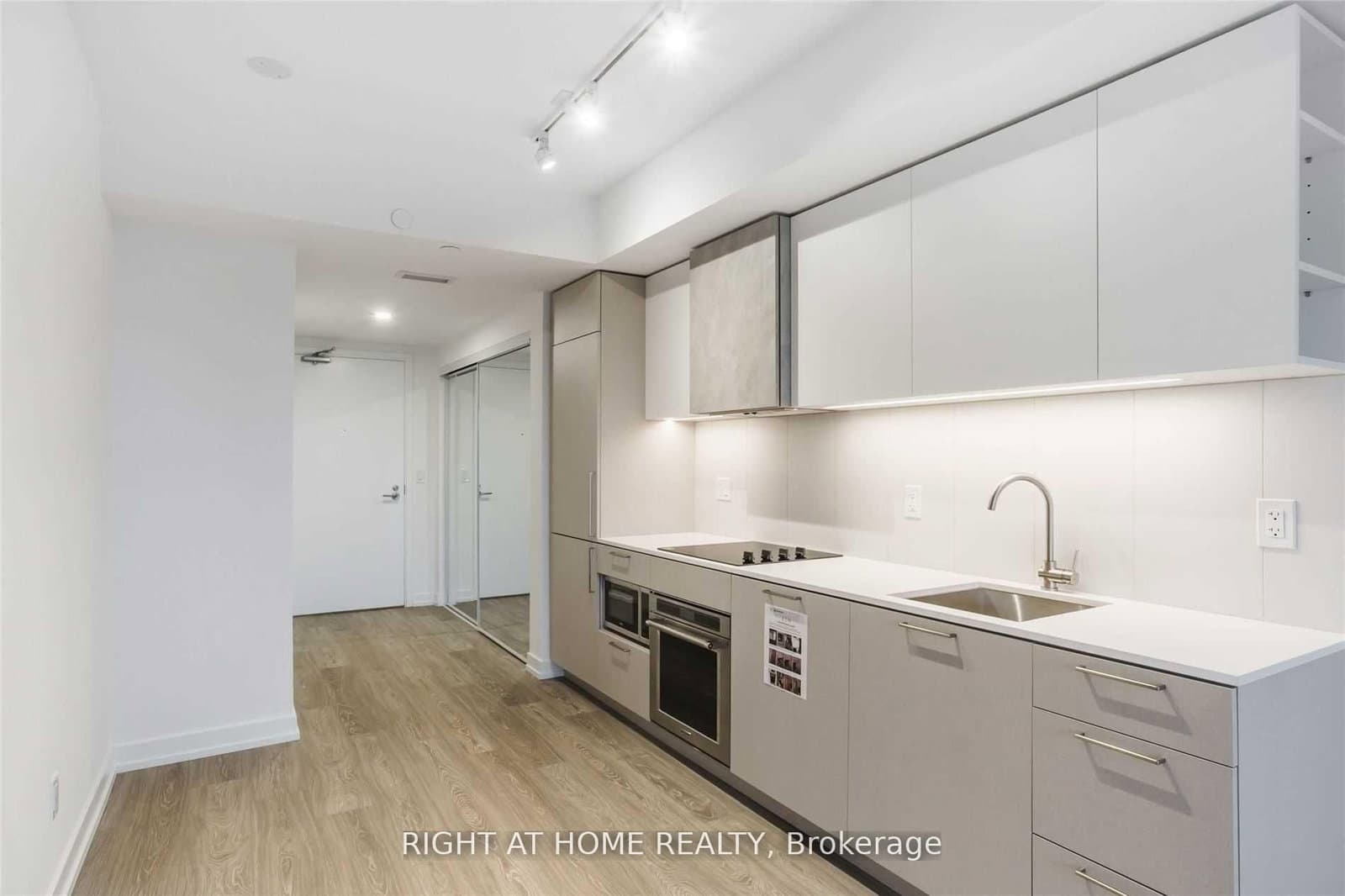 19 Western Battery Road, Unit 2616 thumbnail 2