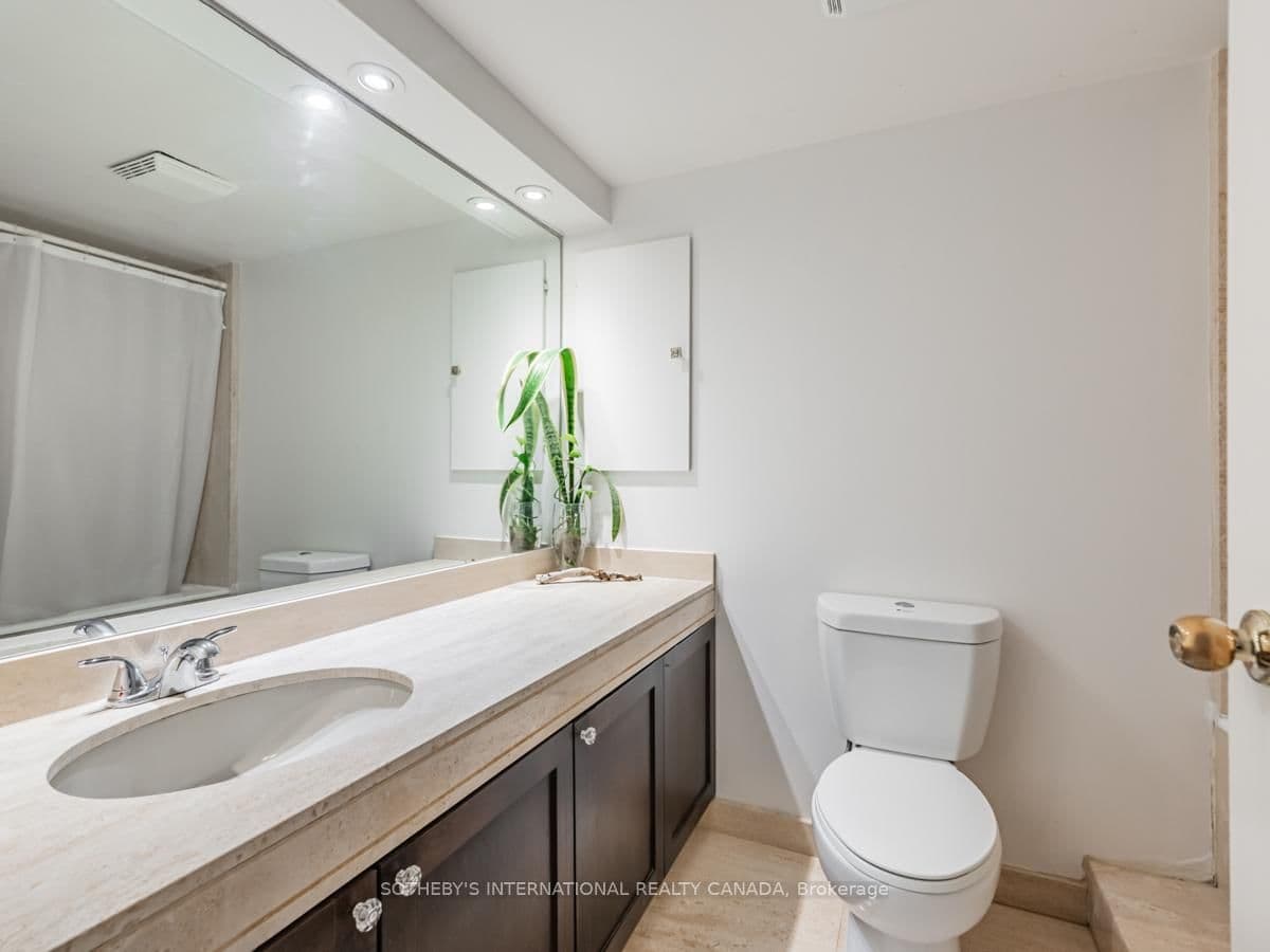 65 Harbour Square, Unit 2204 thumbnail 17