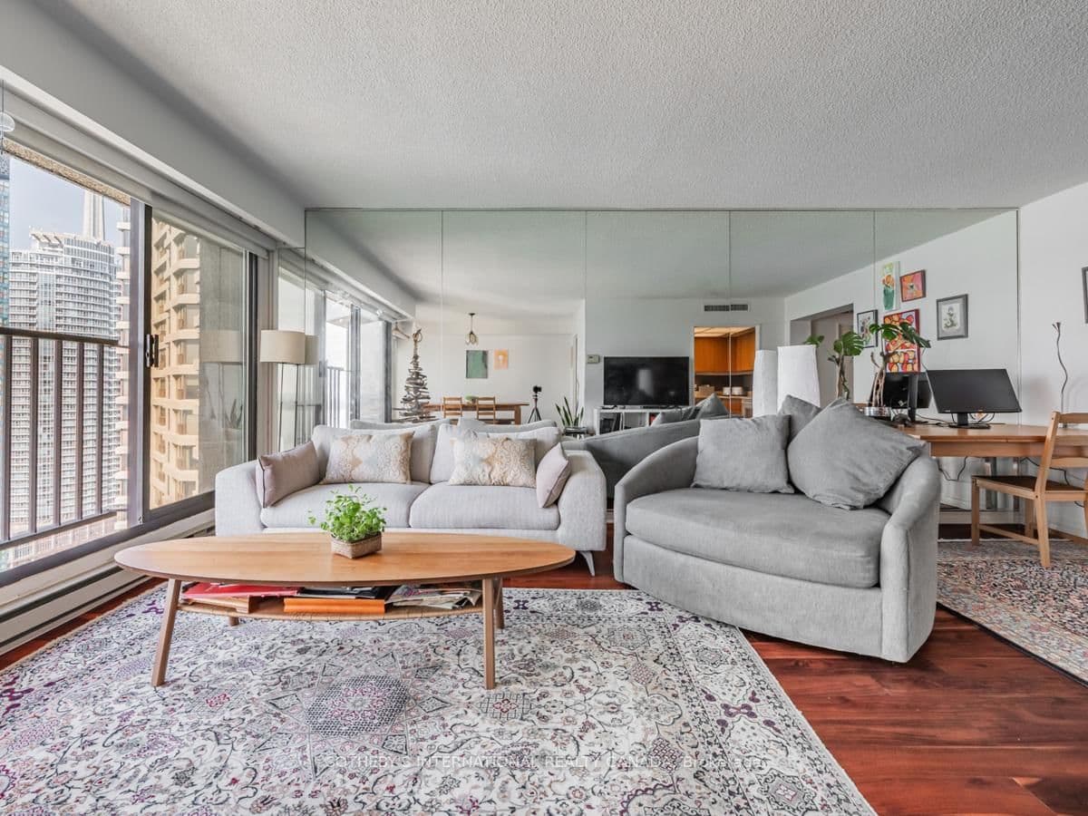 65 Harbour Square, Unit 2204 thumbnail 7