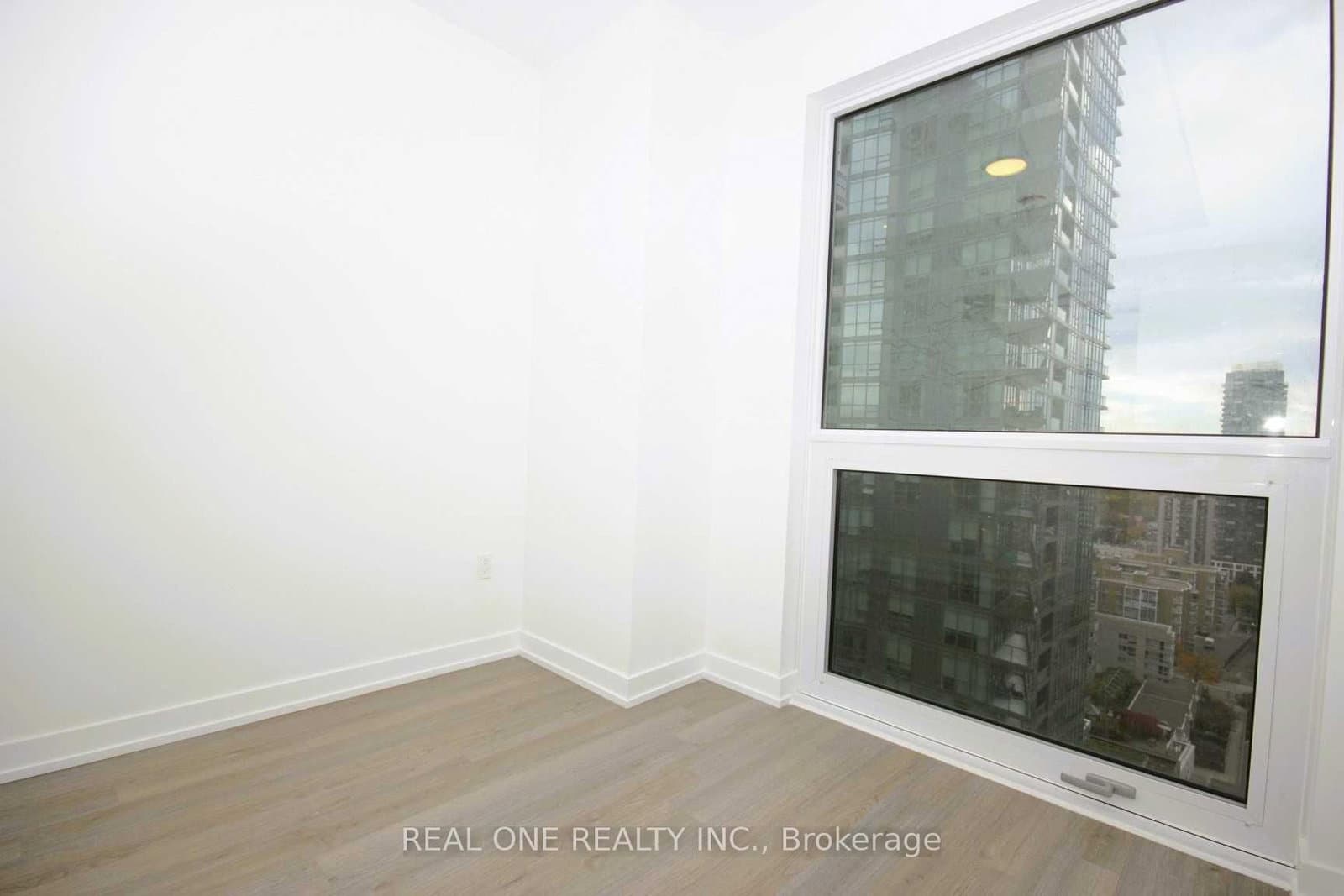 39 Roehampton Avenue, Unit 1709 thumbnail 10