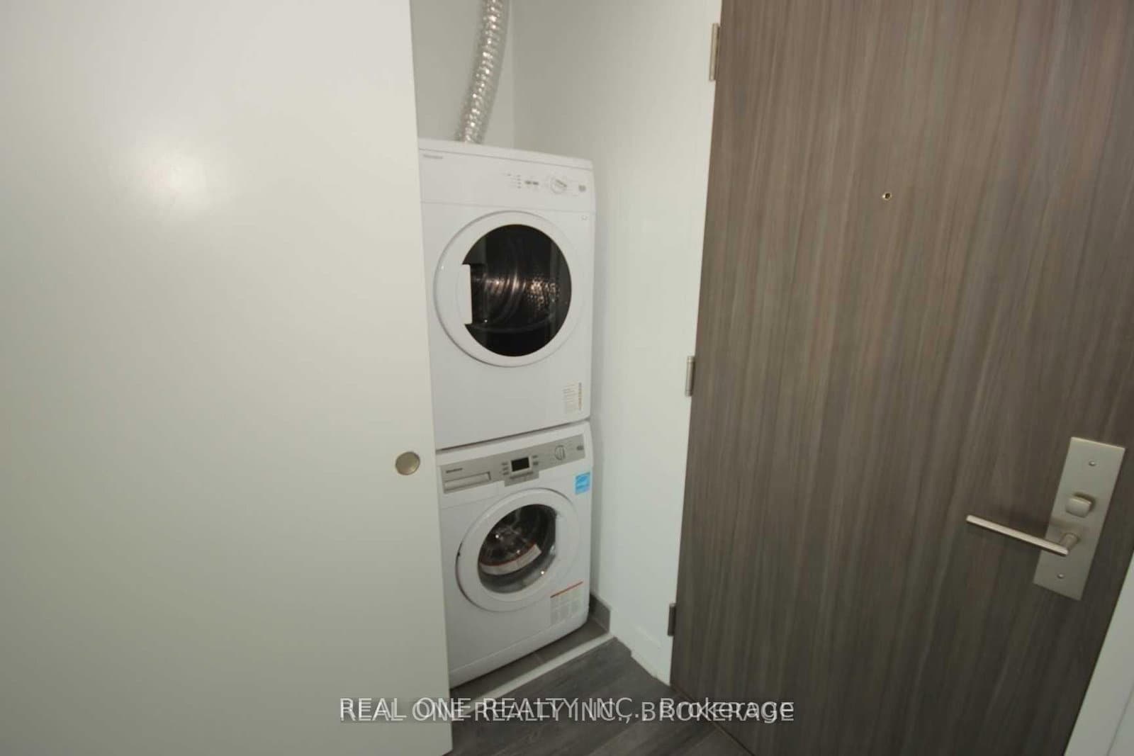 185 Roehampton Avenue, Unit 1411 thumbnail 10