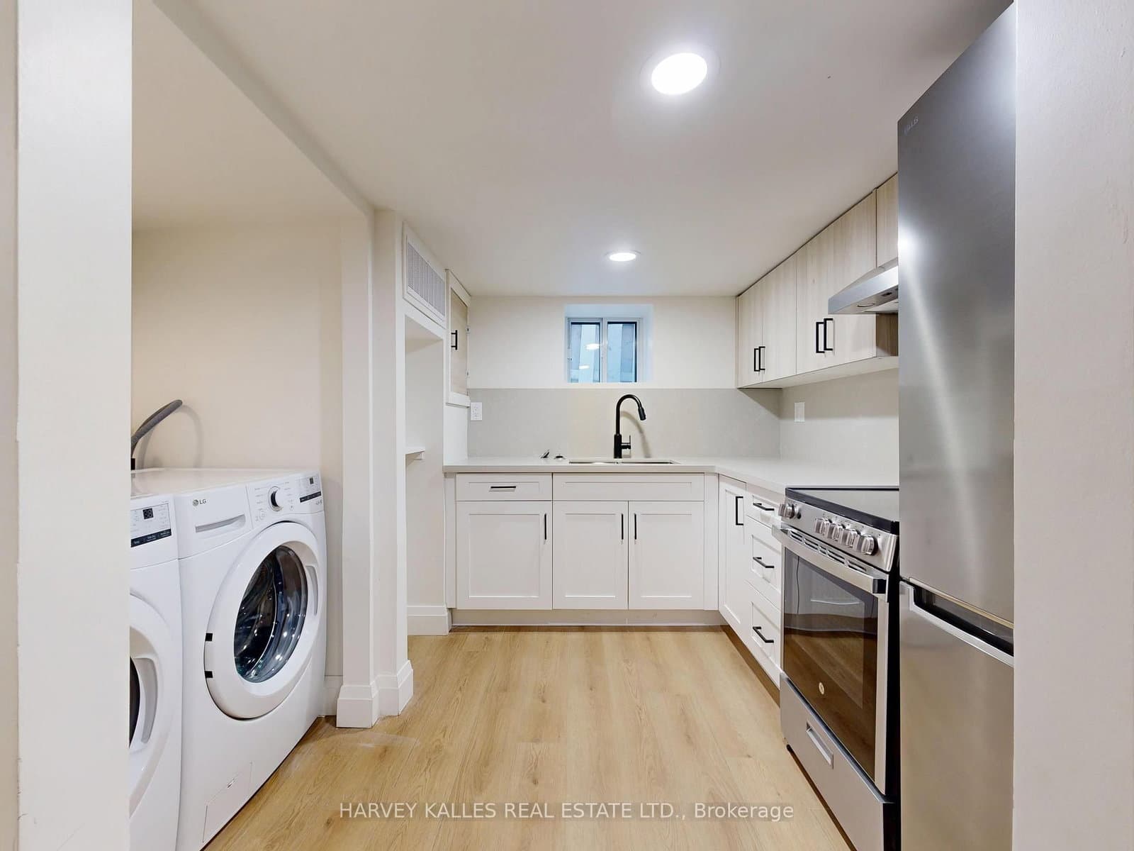 1214 Avenue Road, Unit 3 thumbnail 12