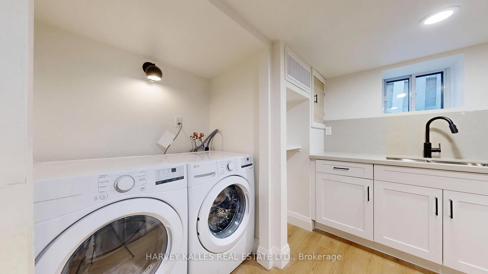1214 Avenue Road, Unit 3 thumbnail 15