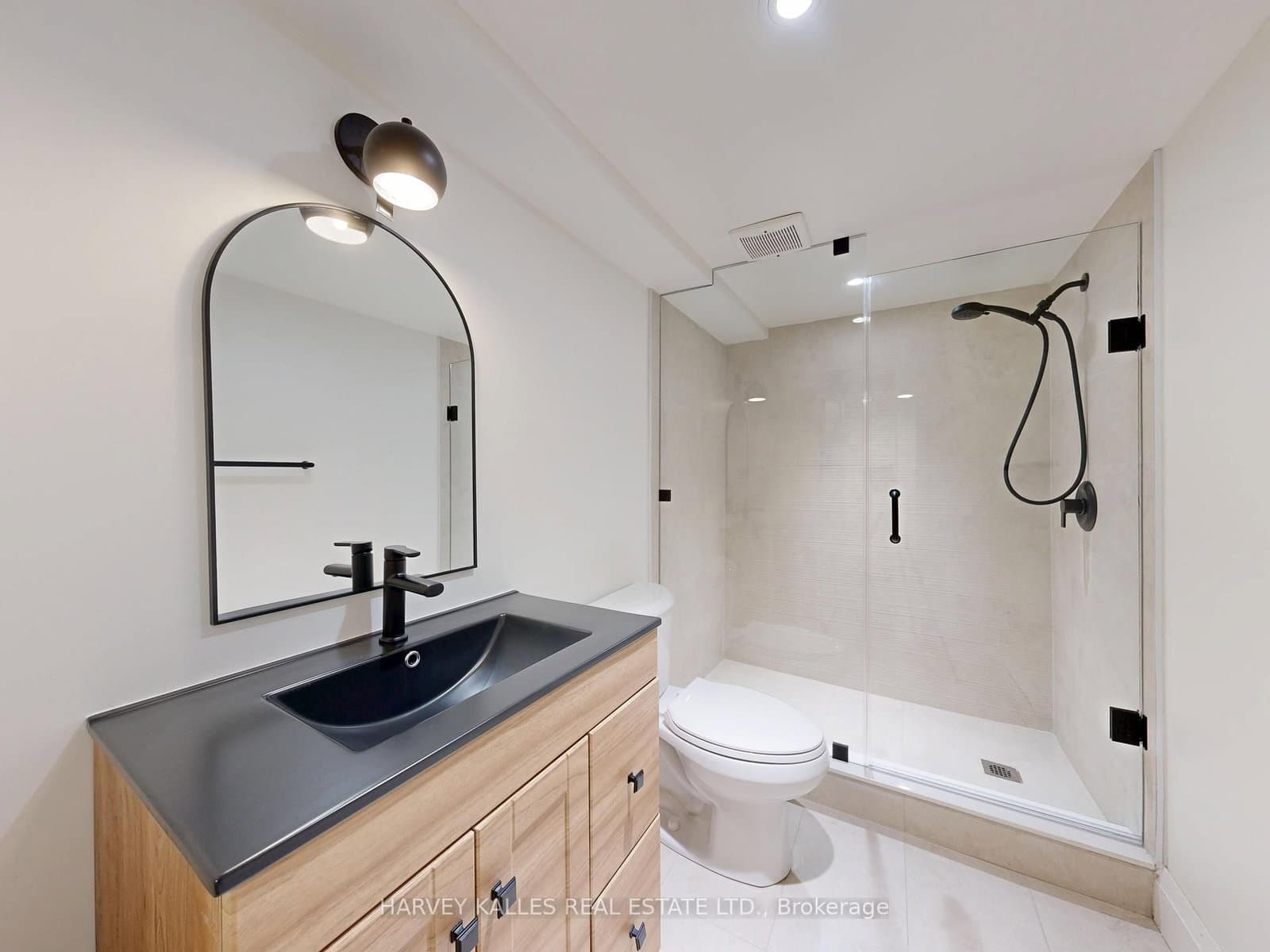 1214 Avenue Road, Unit 3 thumbnail 18