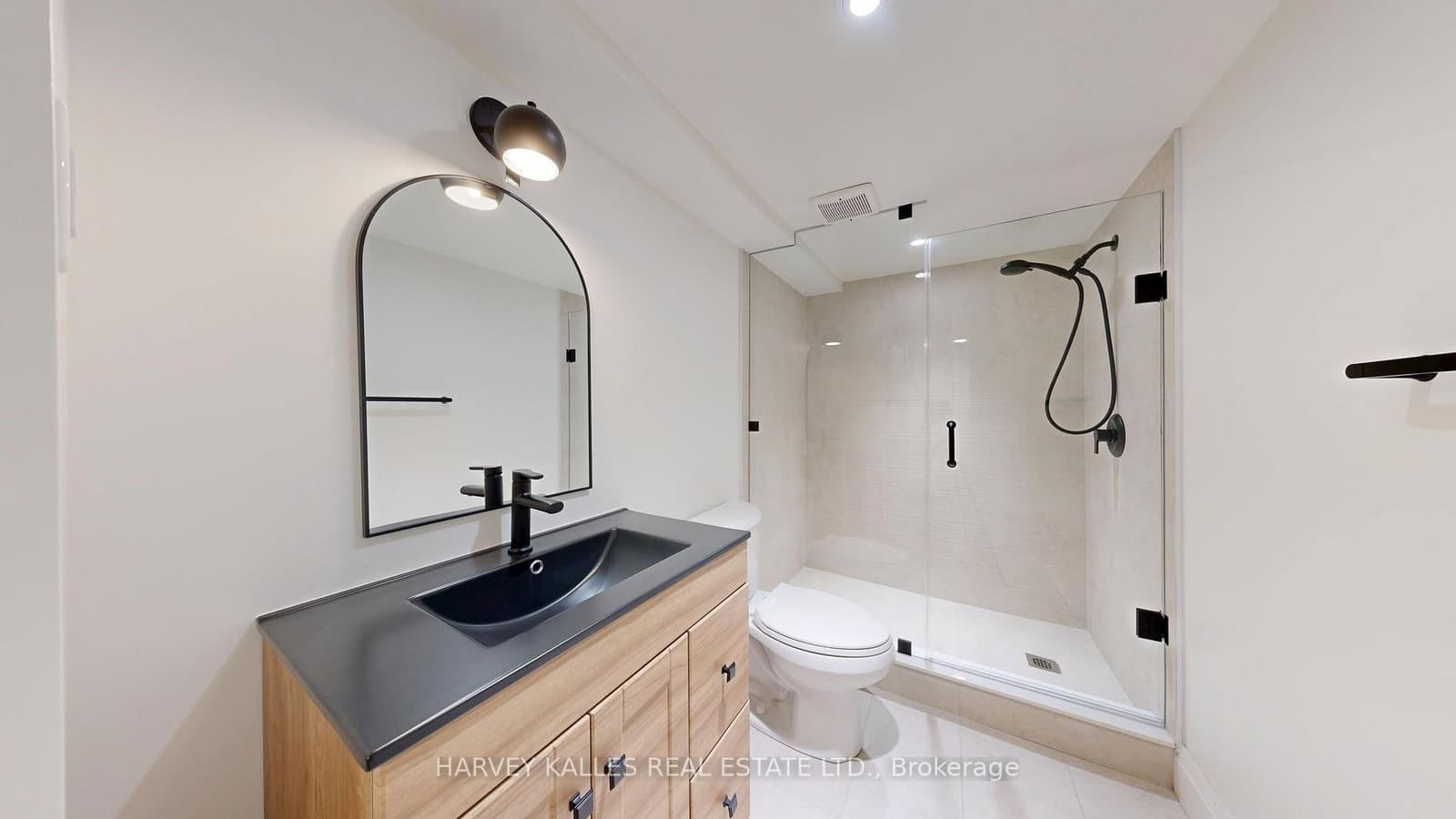 1214 Avenue Road, Unit 3 thumbnail 19