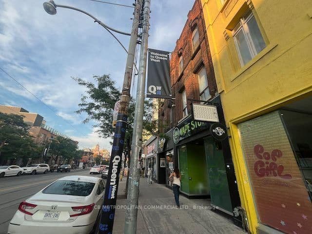 393 Queen Street W thumbnail 10