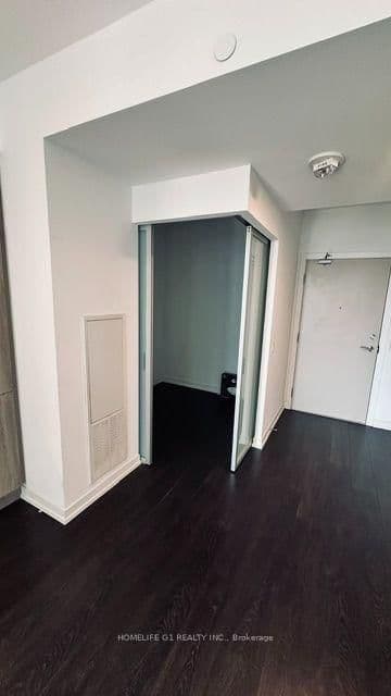 2020 Bathurst Street, Unit 1101 thumbnail 4