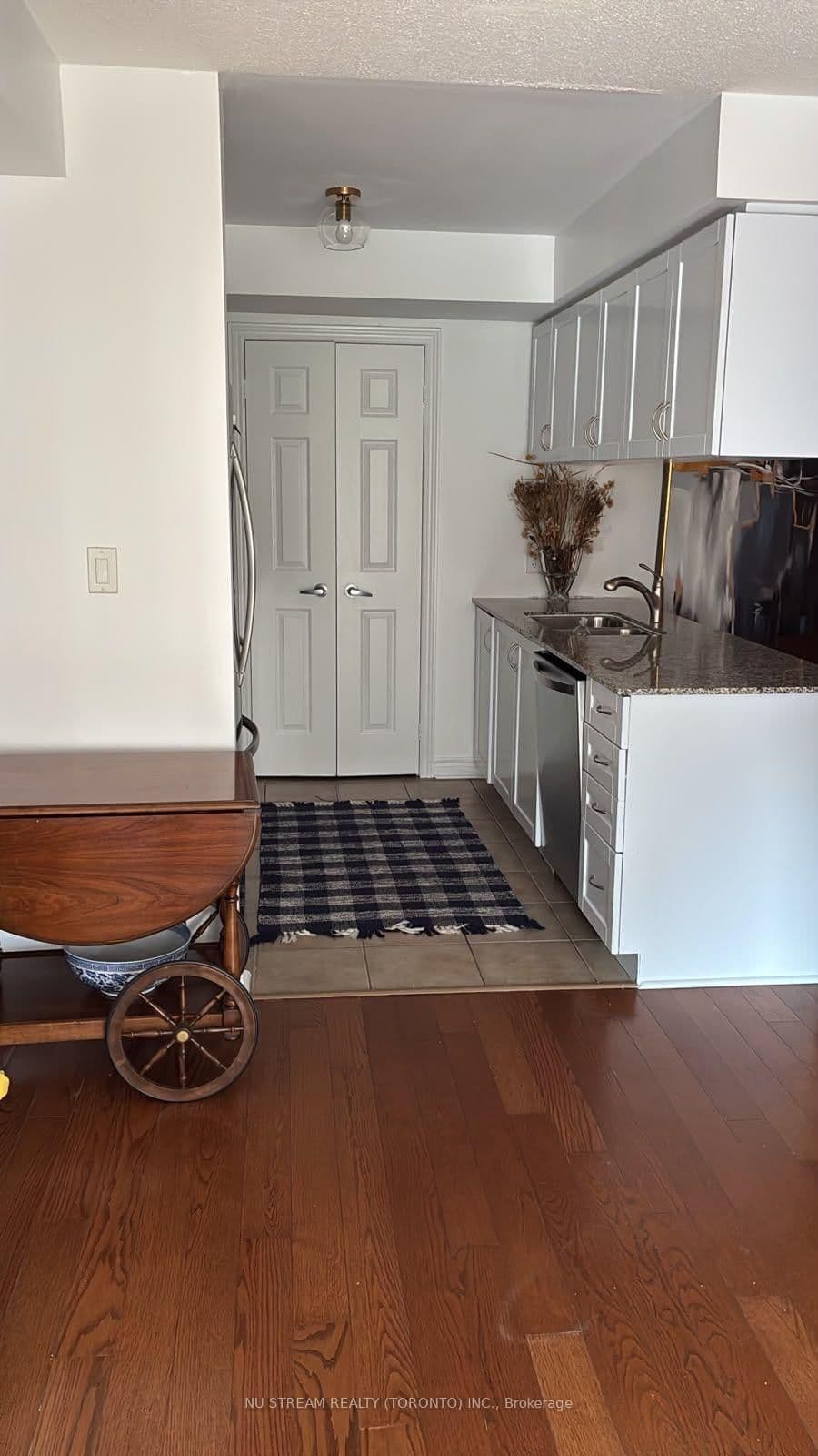 10 Brian Peck Crescent, Unit 201 thumbnail 10