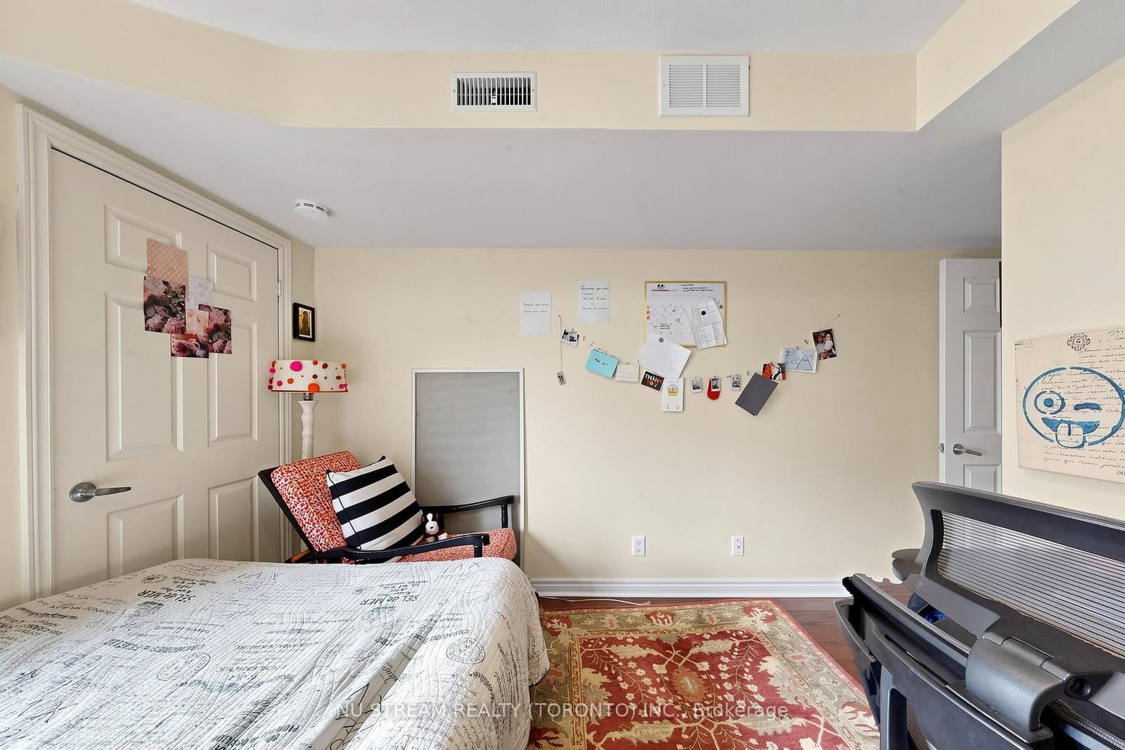 10 Brian Peck Crescent, Unit 201 thumbnail 16