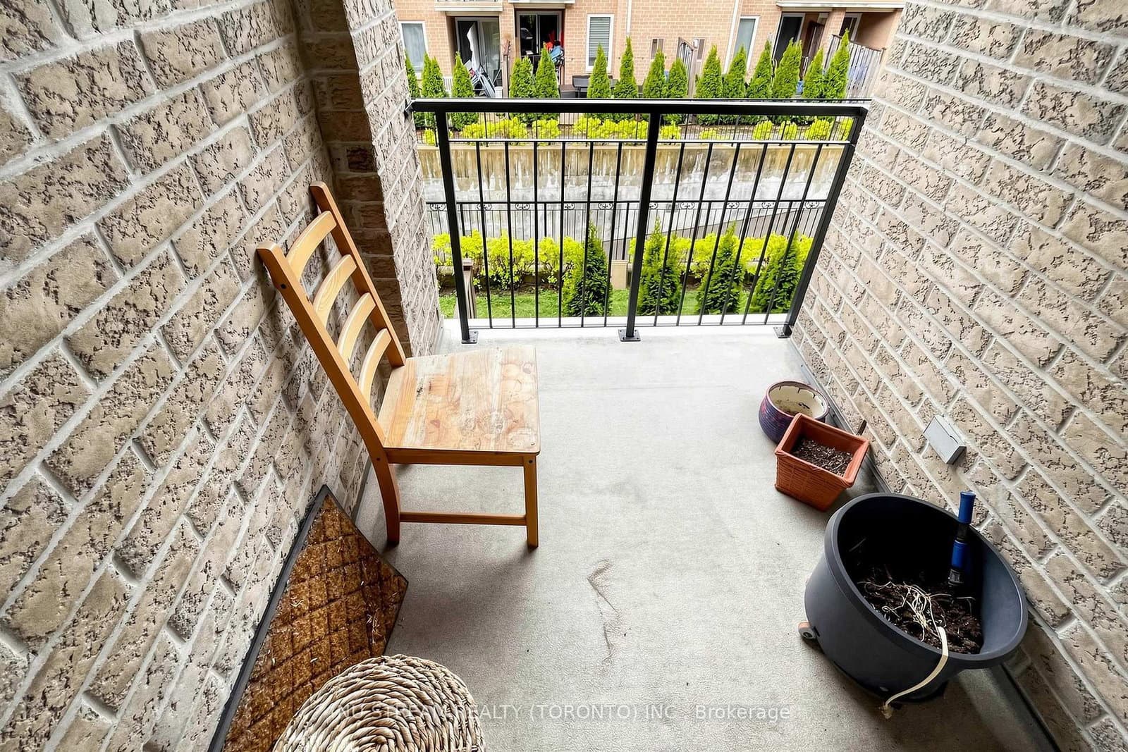 10 Brian Peck Crescent, Unit 201 thumbnail 17