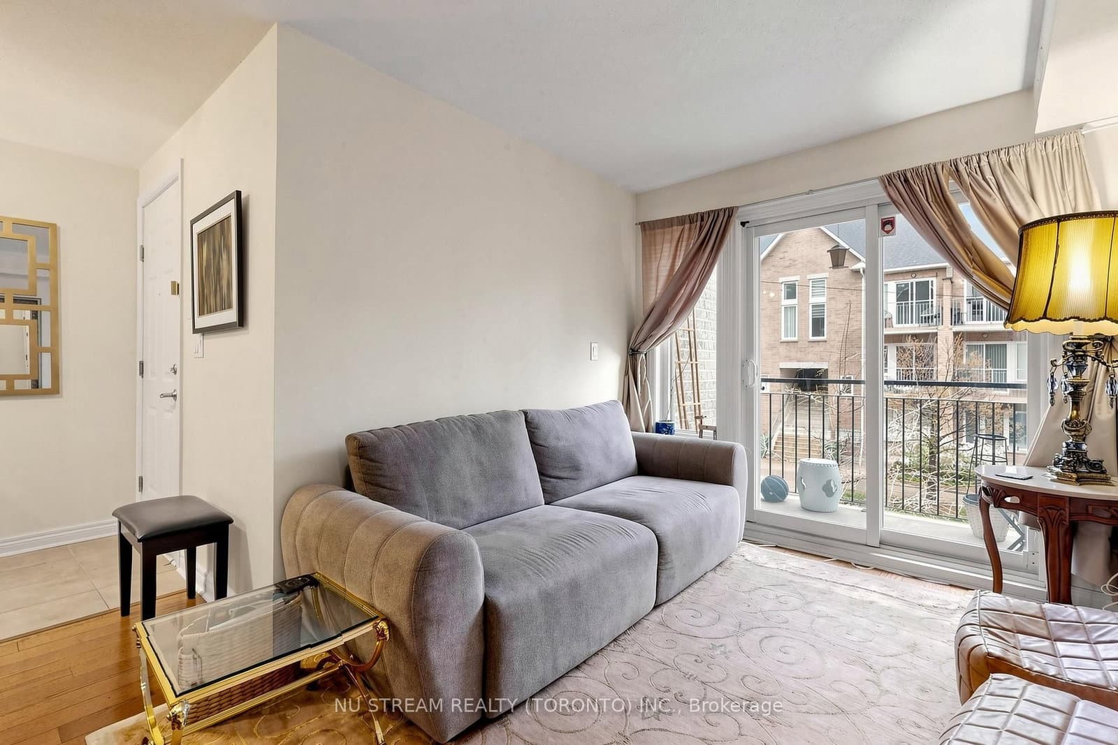 10 Brian Peck Crescent, Unit 201 thumbnail 5