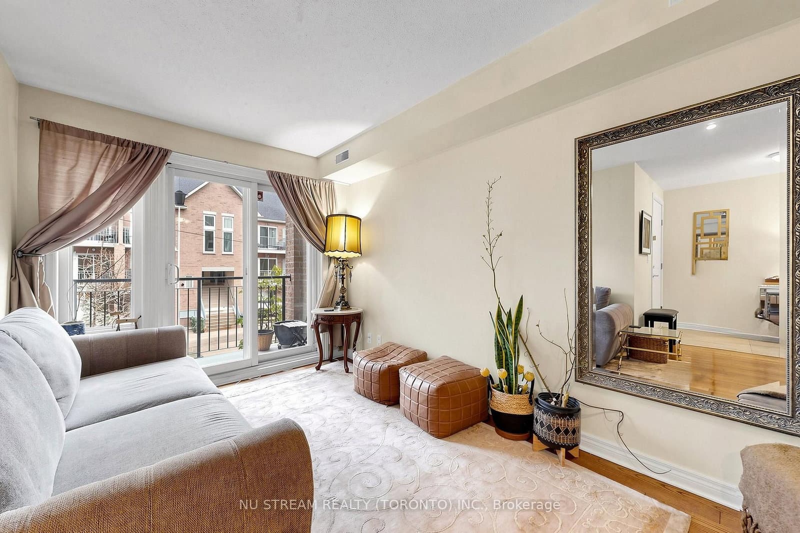 10 Brian Peck Crescent, Unit 201 thumbnail 7