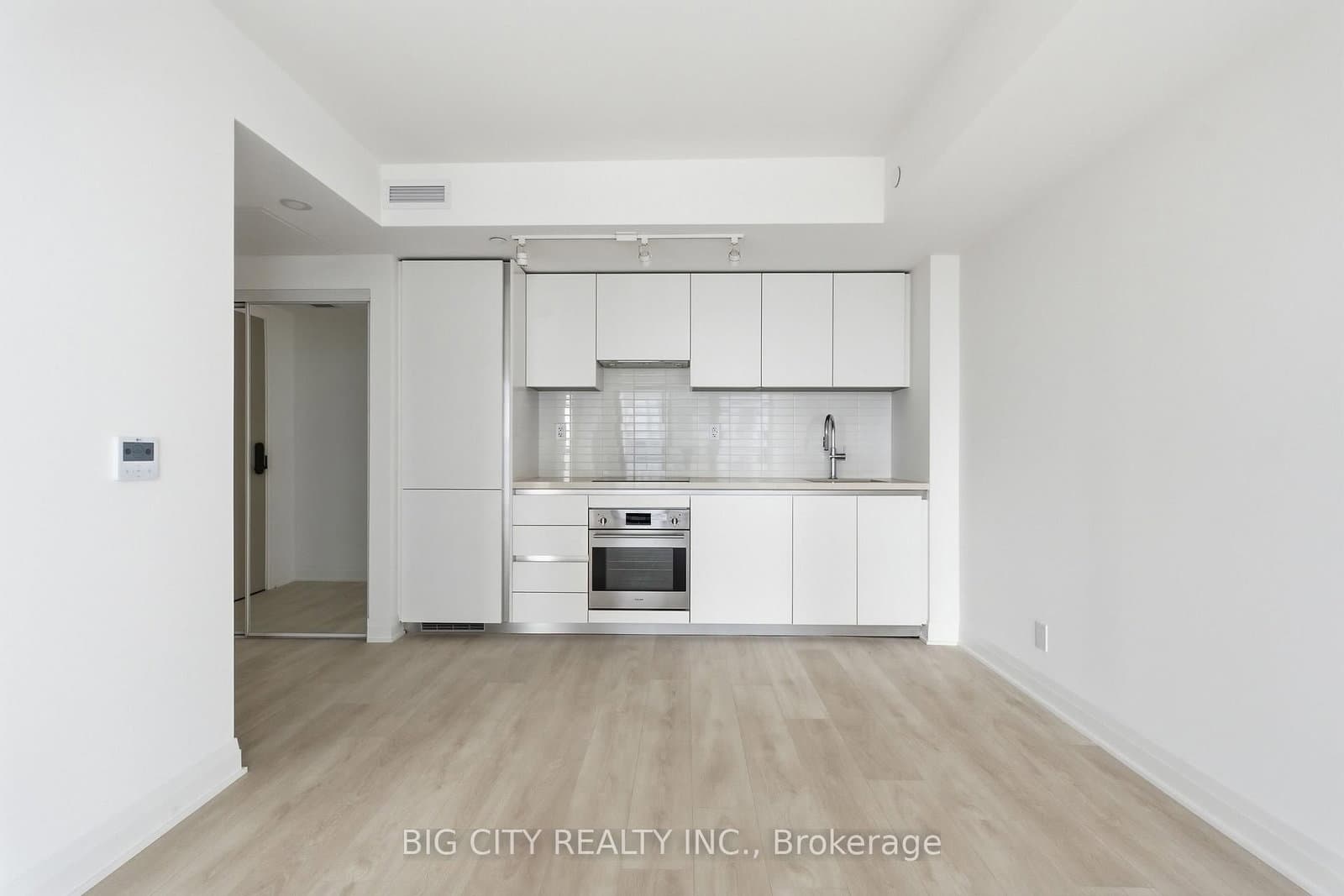 25 Frederick Todd Way, Unit 1206 thumbnail 6